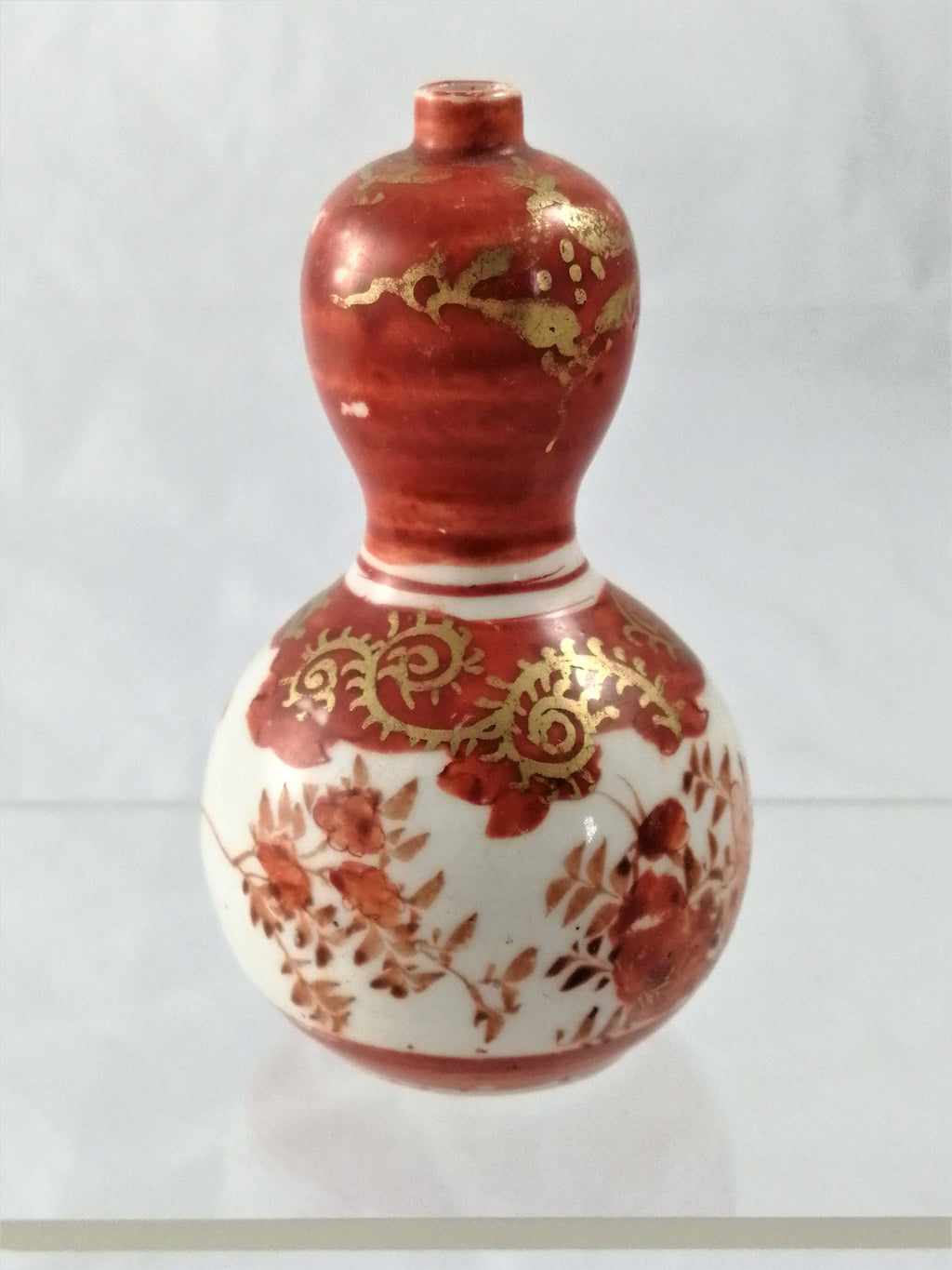 Dish, Plates, Vase, Gourd Vase (3) - Kutani, 九谷造 - Porcelain - Japan - Early 20th century