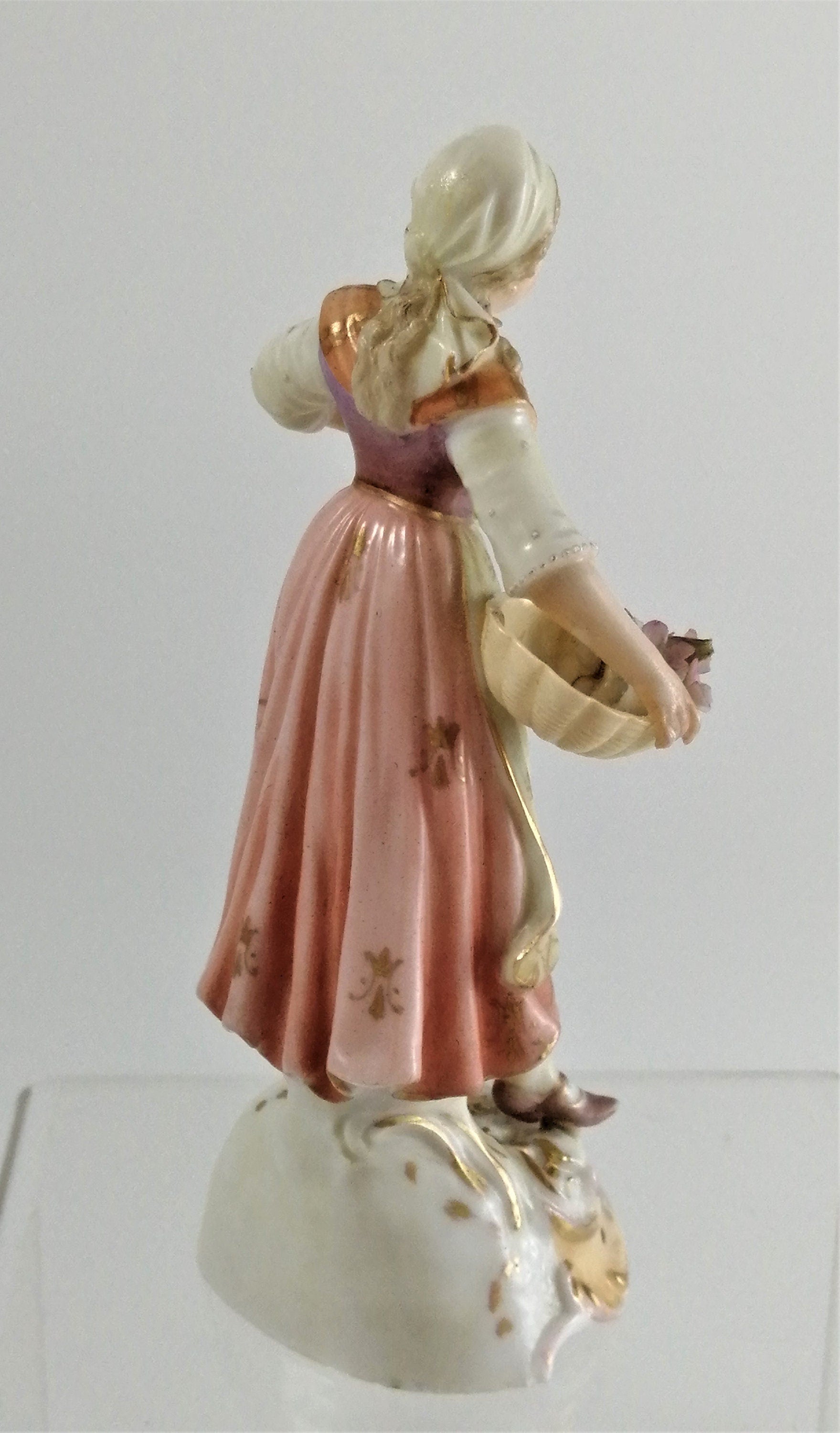 Le Nove antique porcelain figurine, mid 19th century.