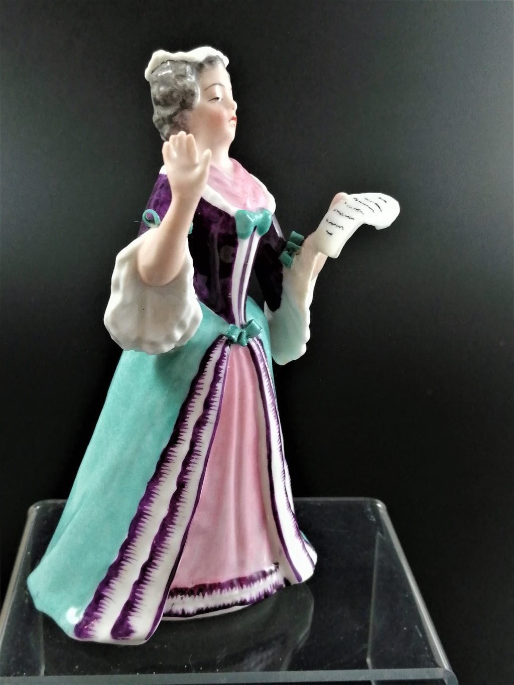 Antique figurine , Jerome Vincent Dubois at La Courtille factory in Paris, late 18th century