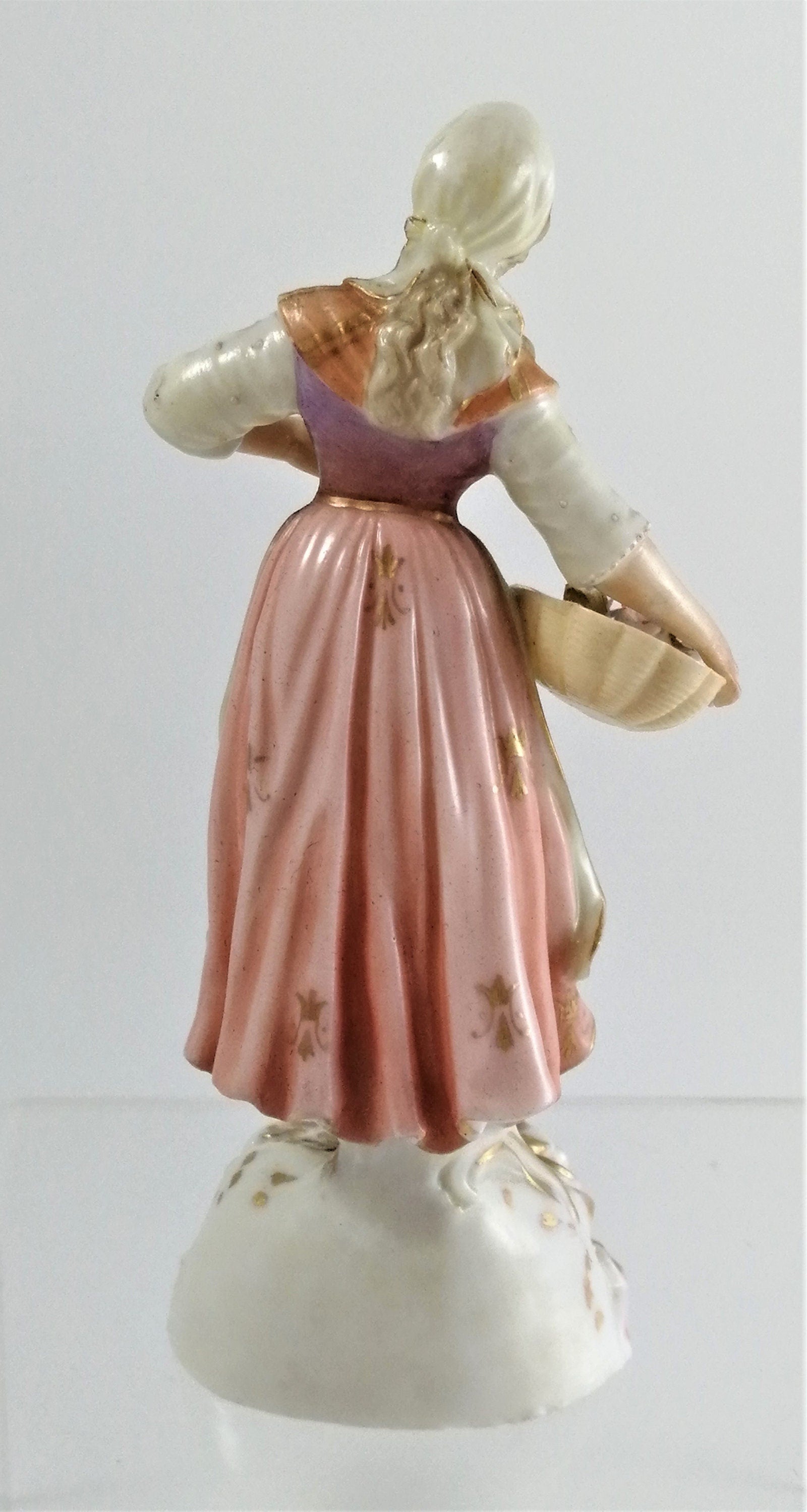 Le Nove antique porcelain figurine, mid 19th century.