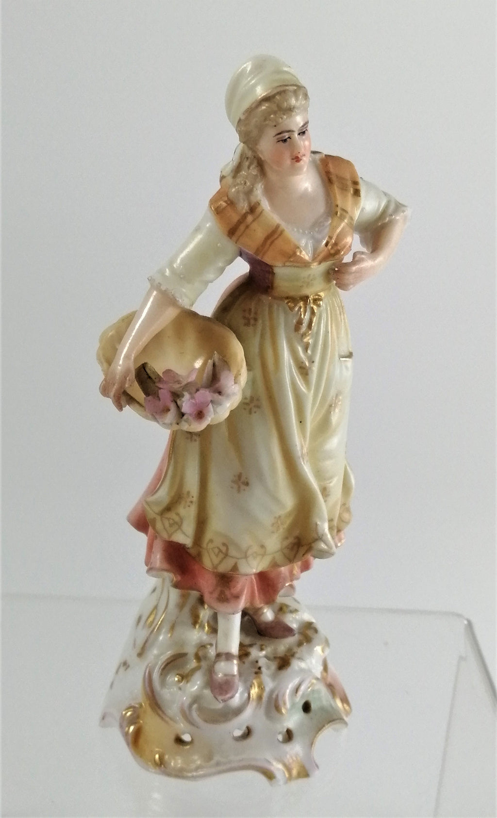 Le Nove antique porcelain figurine, mid 19th century.