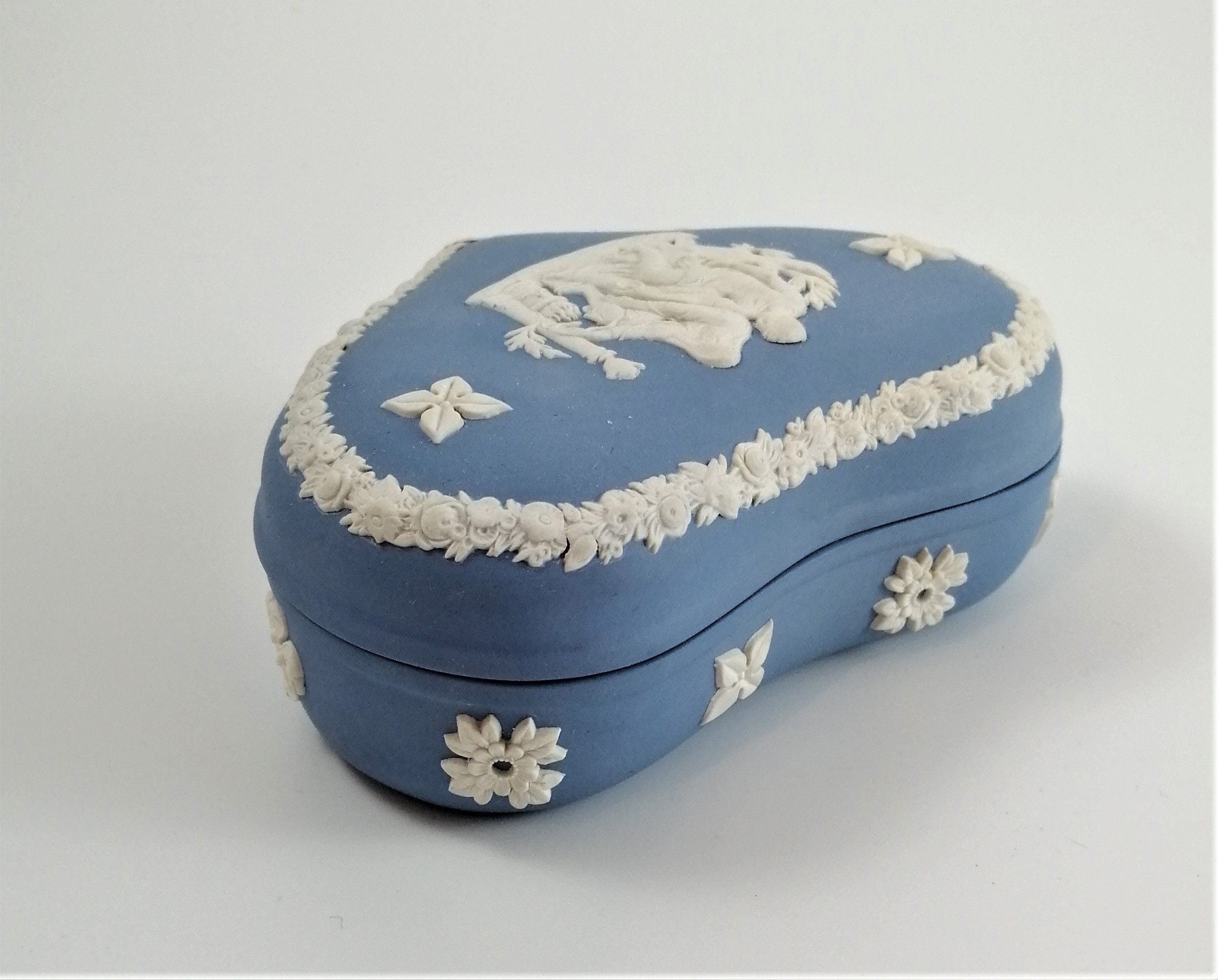 Antique Wedgwood Jasperware Heart Trinket Box: Blue Greek Mythology Design
