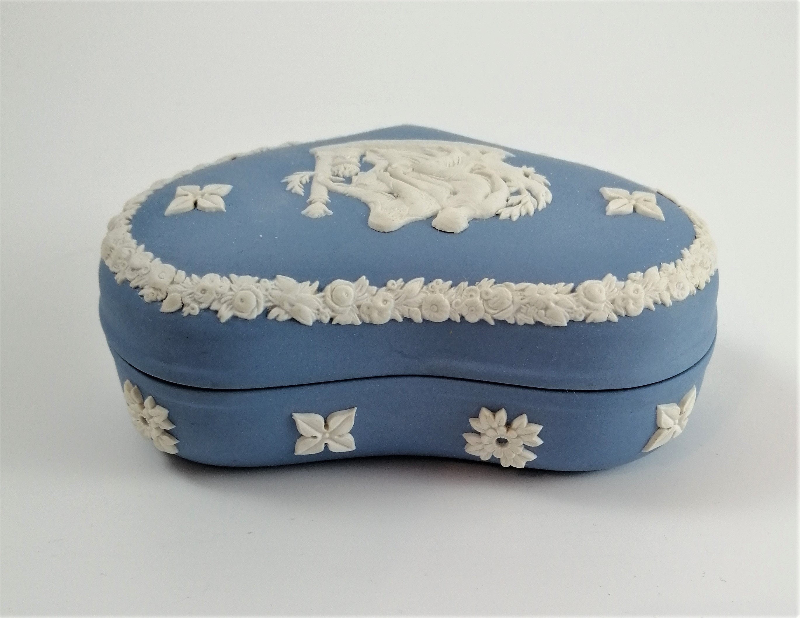 Antique Wedgwood Jasperware Heart Trinket Box: Blue Greek Mythology Design