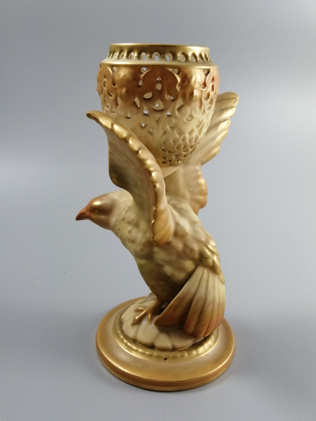 Royal Worcester eagle reticulated pot pourri 1920
