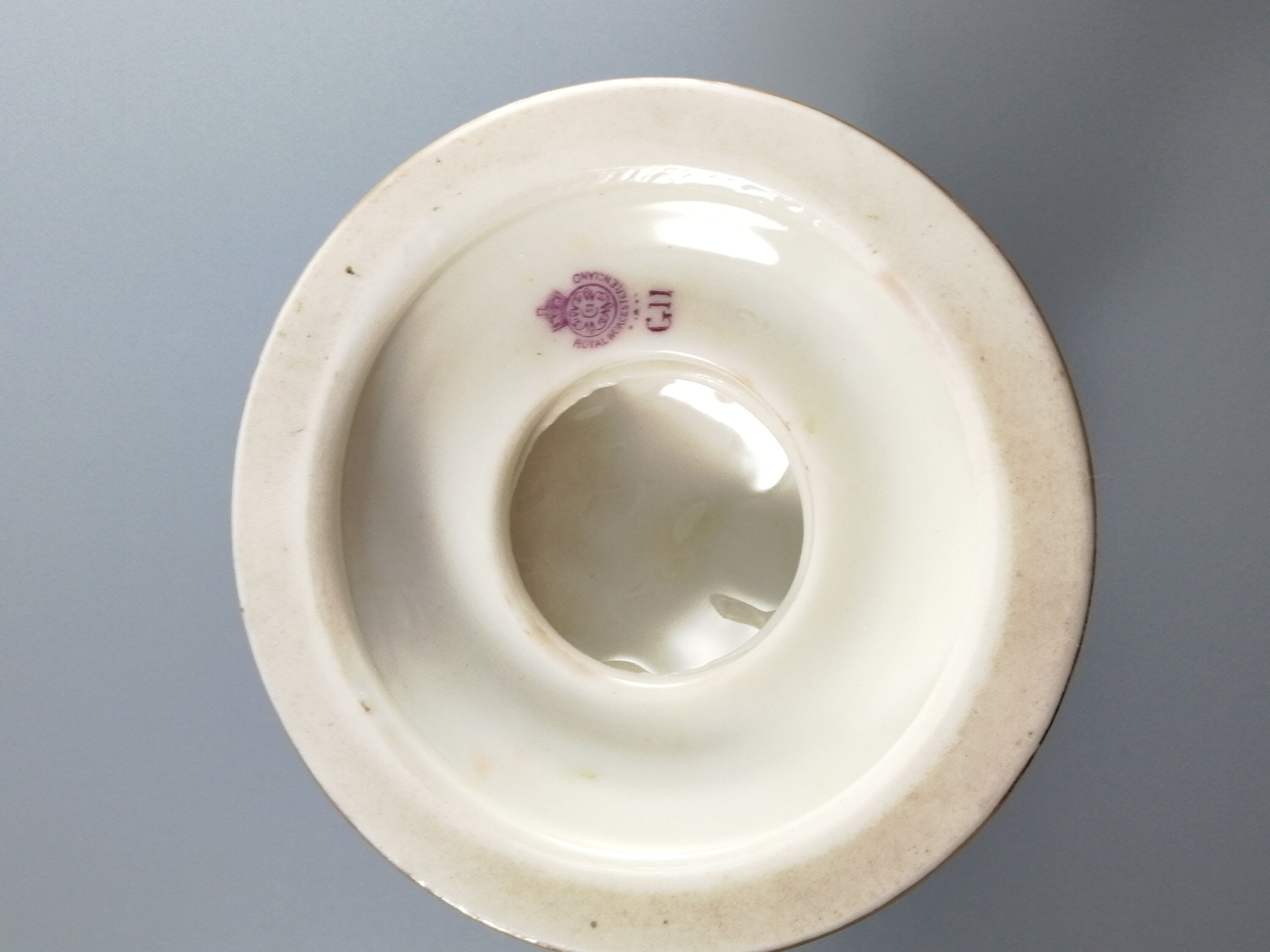 Royal Worcester eagle reticulated pot pourri 1920