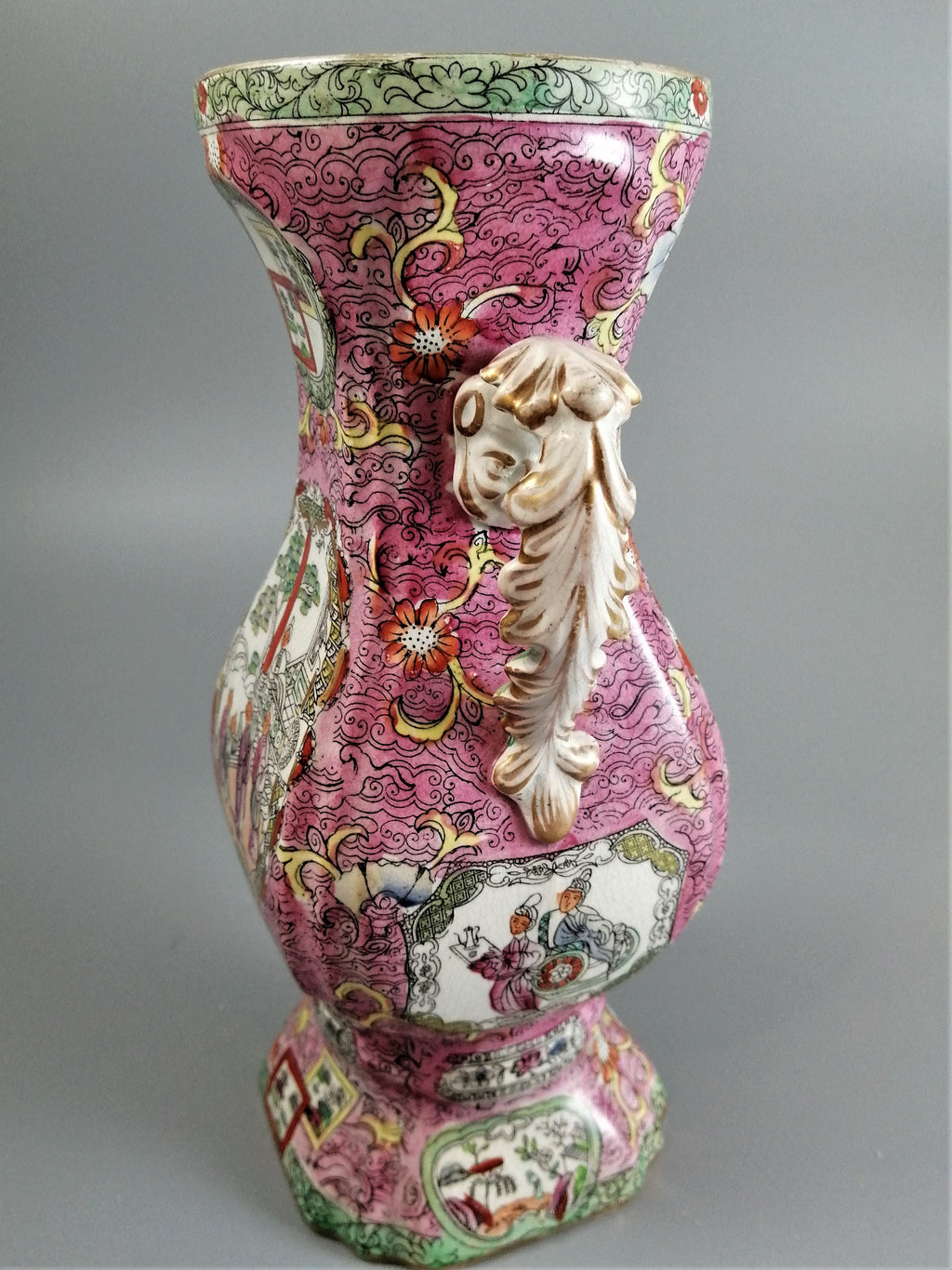 Antique Mason's Ironstone vase, circa 1810. Extremely rare example