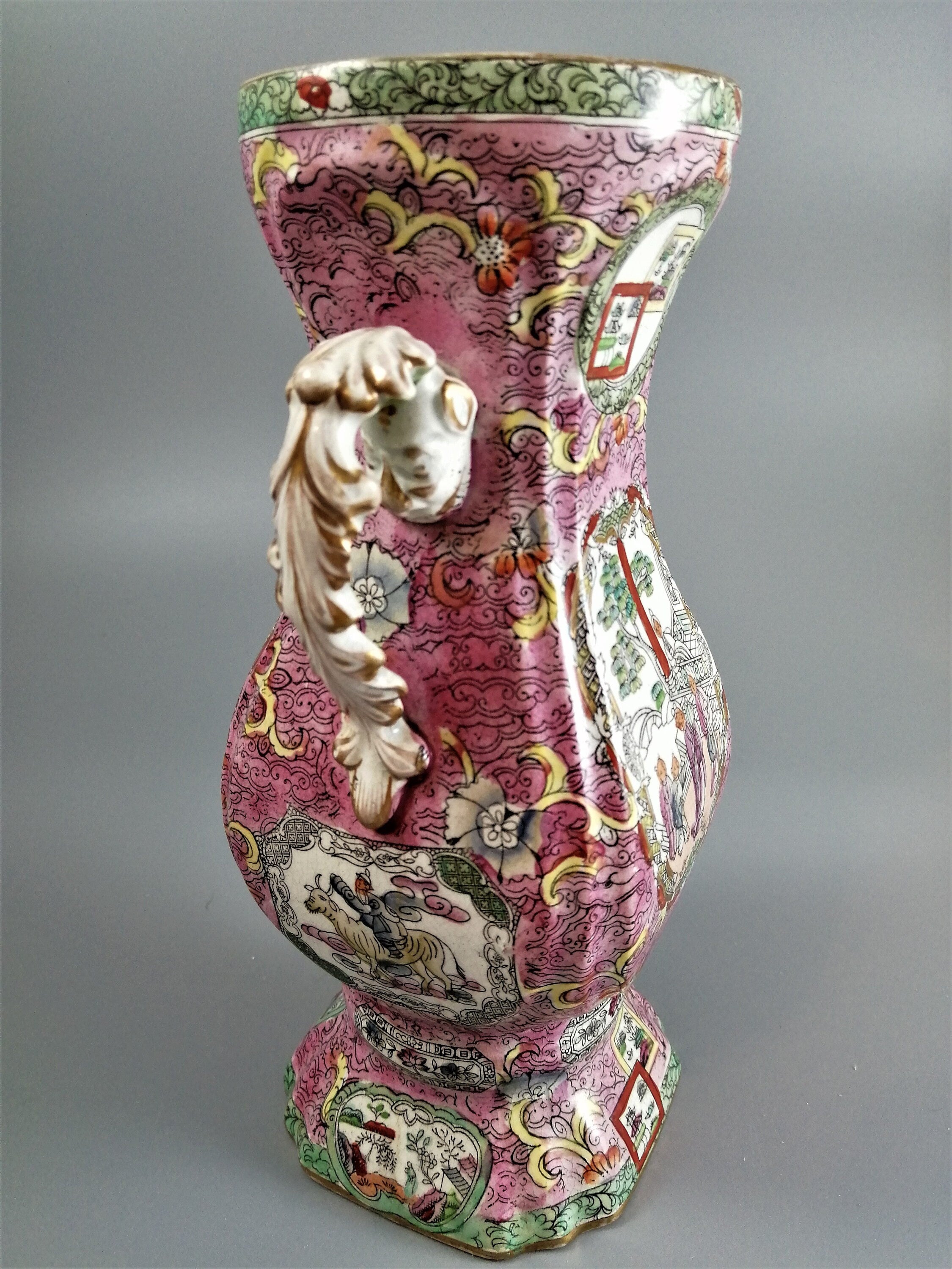 Antique Mason's Ironstone vase, circa 1810. Extremely rare example