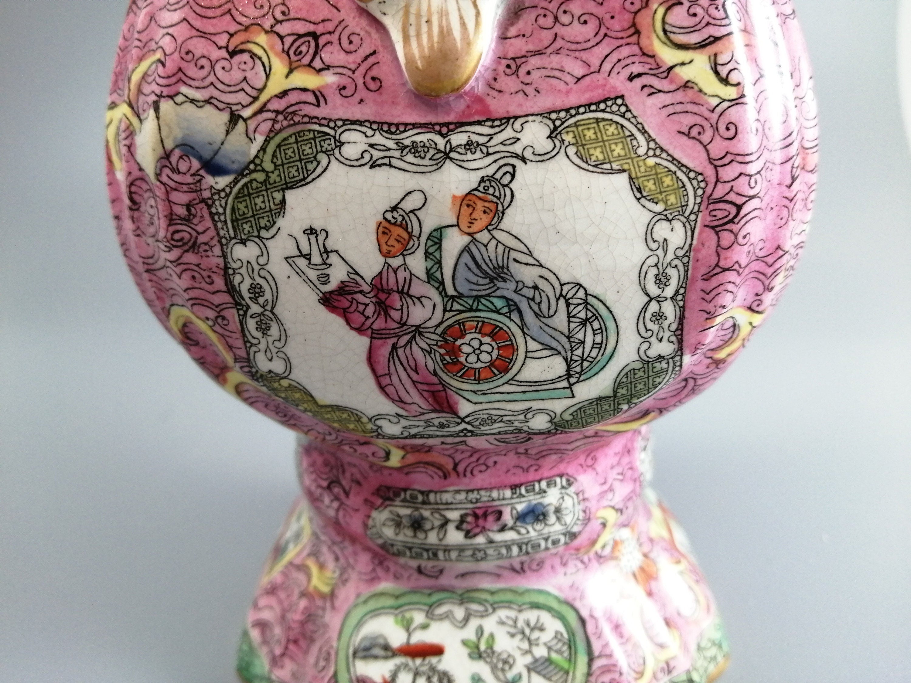 Antique Mason's Ironstone vase, circa 1810. Extremely rare example