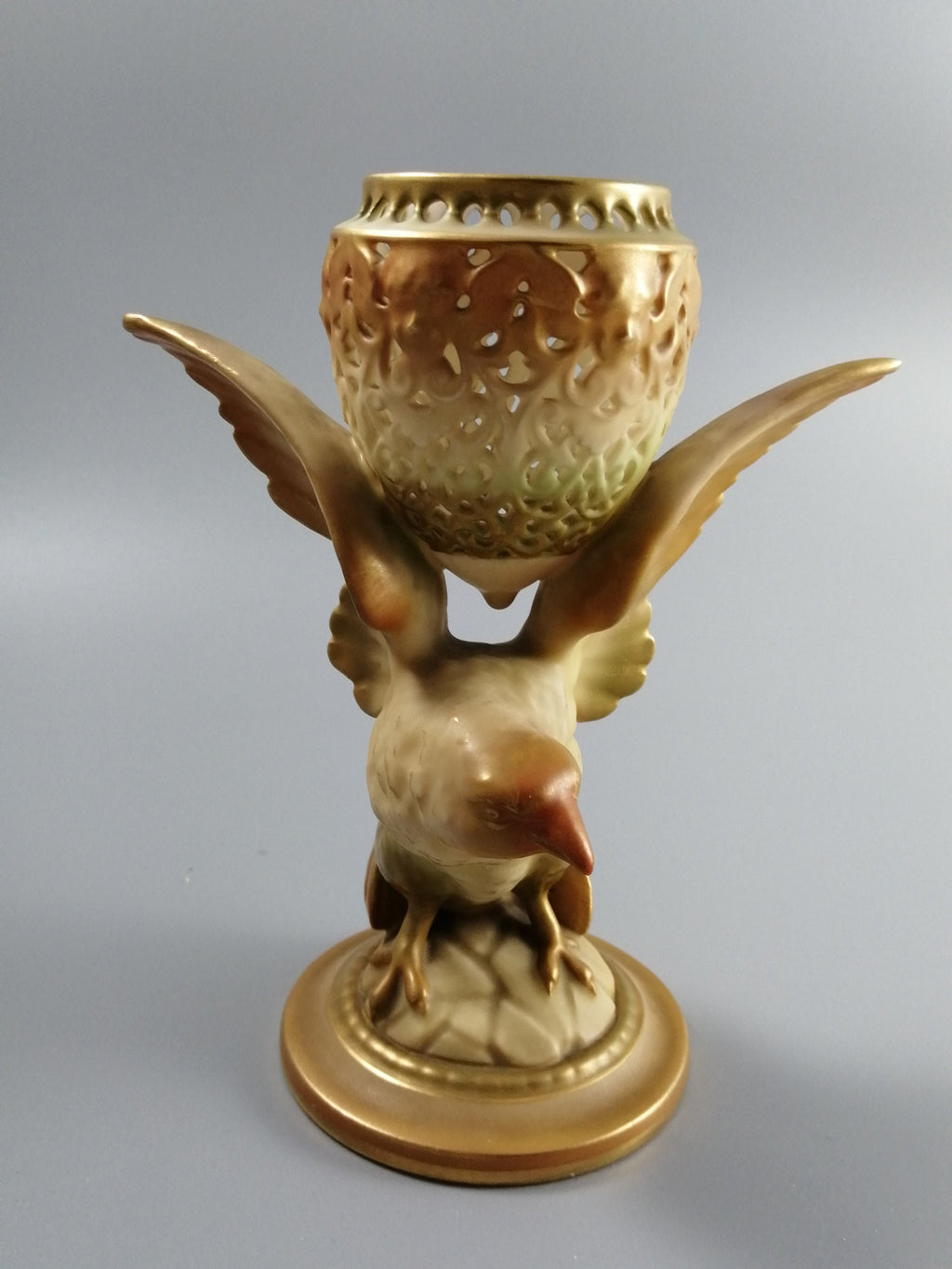 Royal Worcester eagle reticulated pot pourri 1920