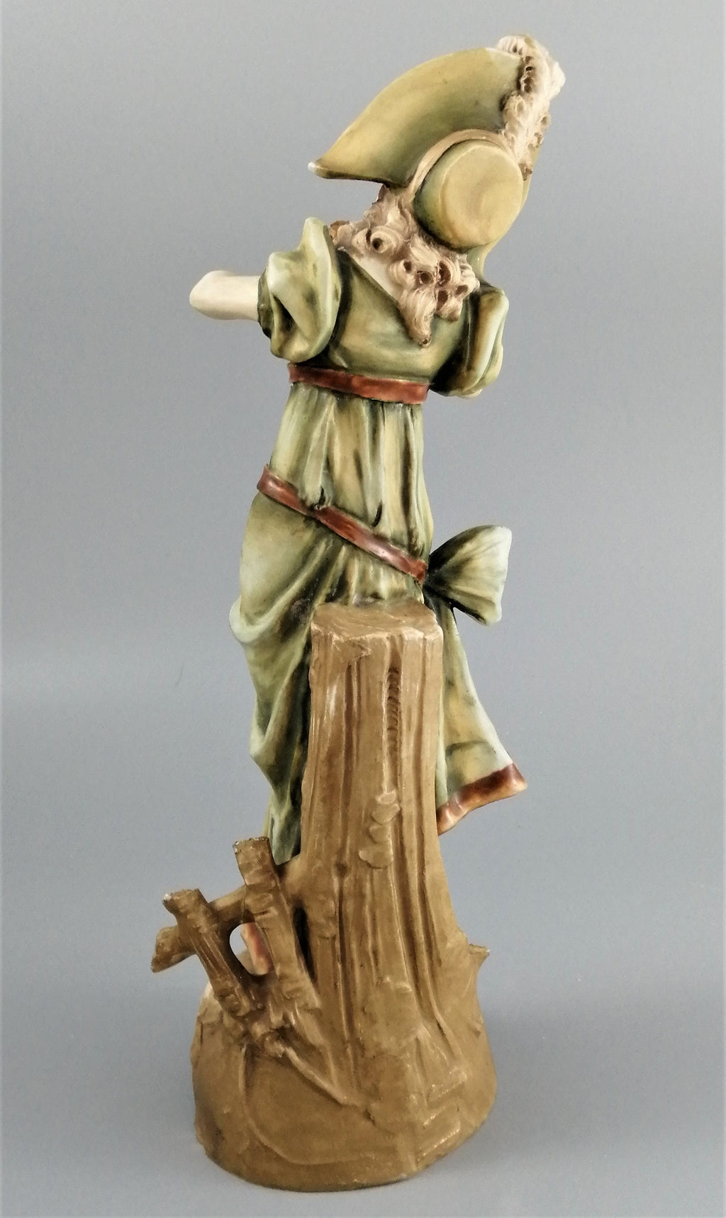Ernst Wahliss Antique Porcelain Figurine: Elegant Lady with Bonnet, Vienna Mark
