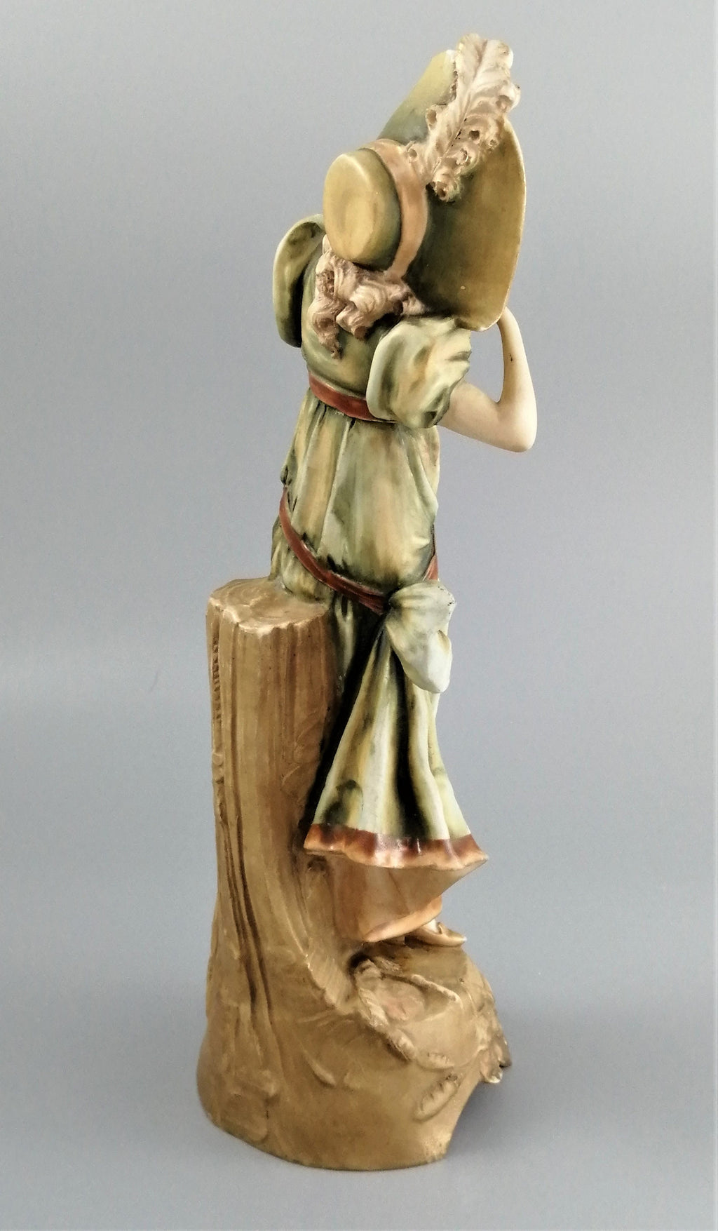 Ernst Wahliss Antique Porcelain Figurine: Elegant Lady with Bonnet, Vienna Mark