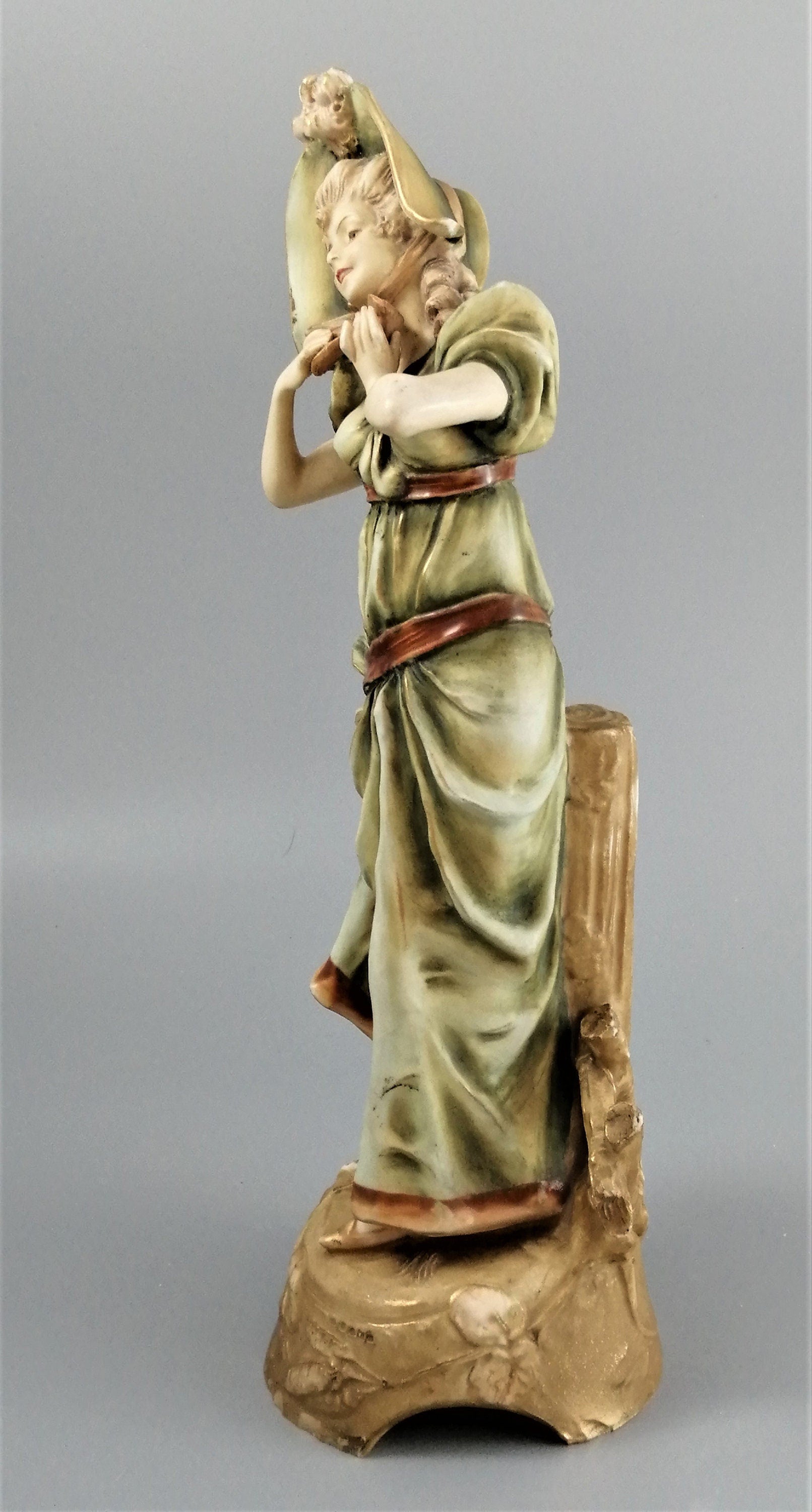 Ernst Wahliss Antique Porcelain Figurine: Elegant Lady with Bonnet, Vienna Mark