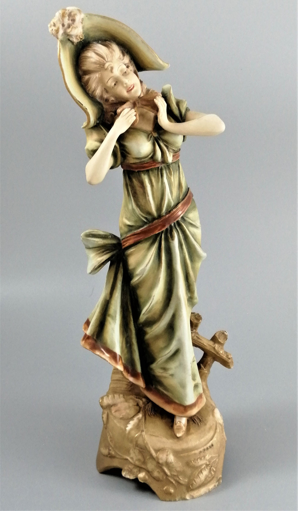 Ernst Wahliss Antique Porcelain Figurine: Elegant Lady with Bonnet, Vienna Mark