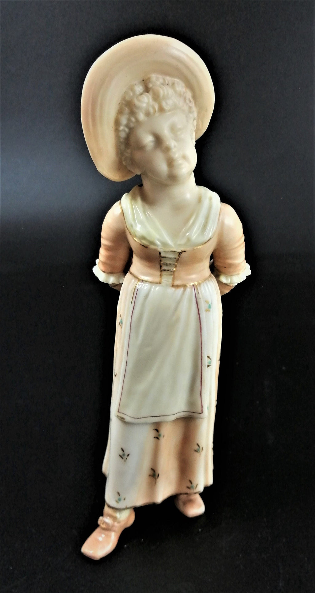 Antique Royal Worcester figural girl pepper/salt/sugar shaker, с.1886