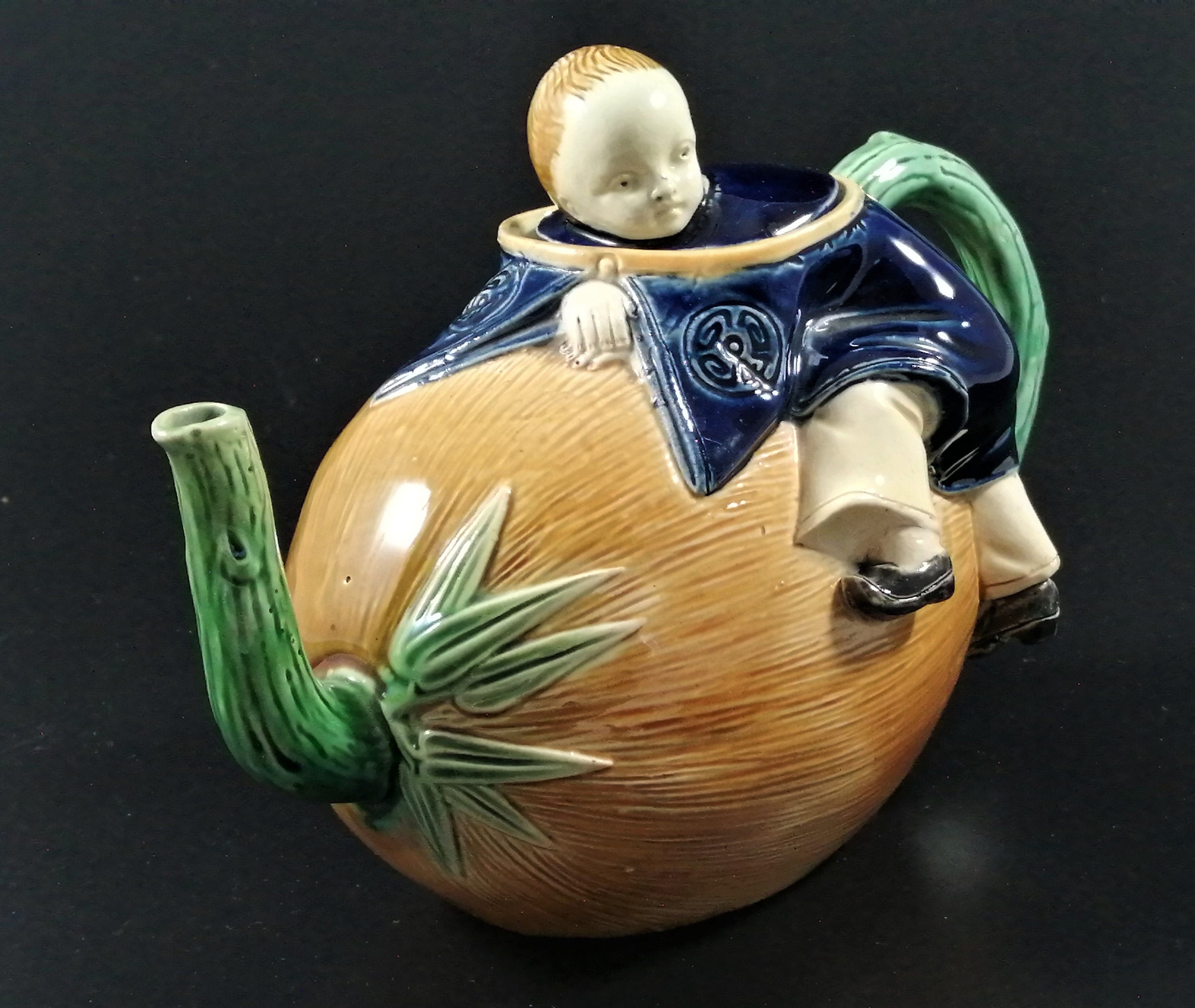 Antique Joseph Holdcroft majolica teapot Chinaman on a melon,с.1870.Very rare