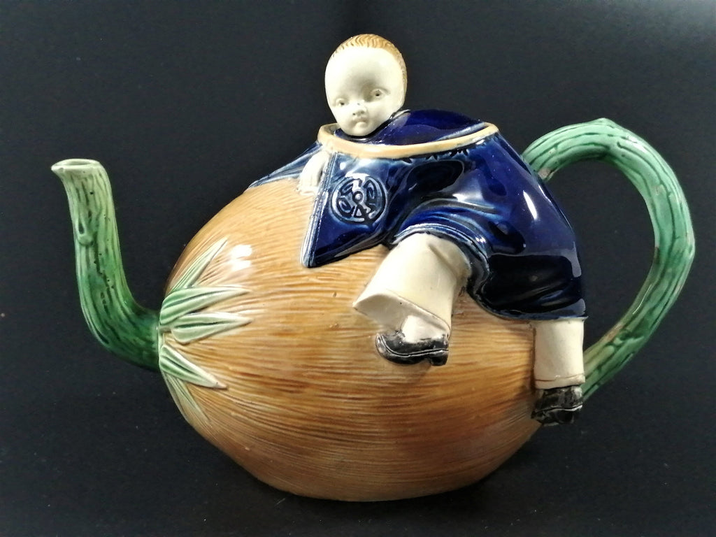 Antique Joseph Holdcroft majolica teapot Chinaman on a melon,с.1870.Very rare