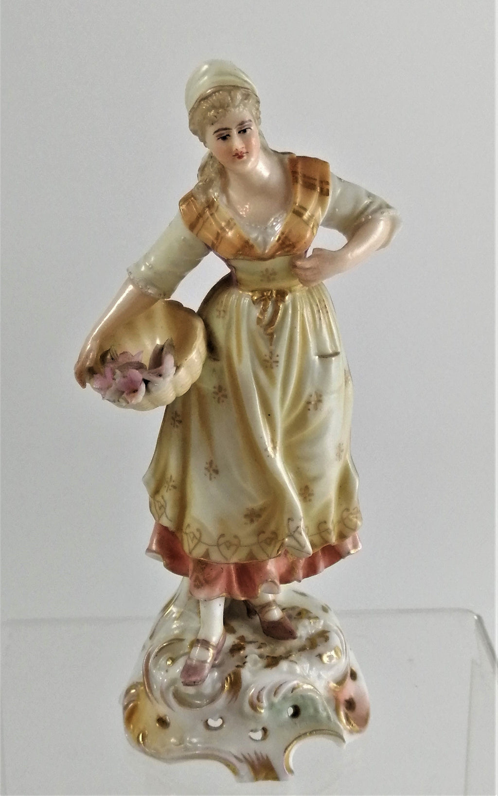 Le Nove antique porcelain figurine, mid 19th century.