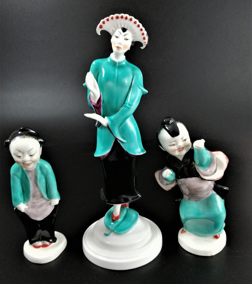 Vintage triptych of three Chinoiserie figurines,Royal Worcester