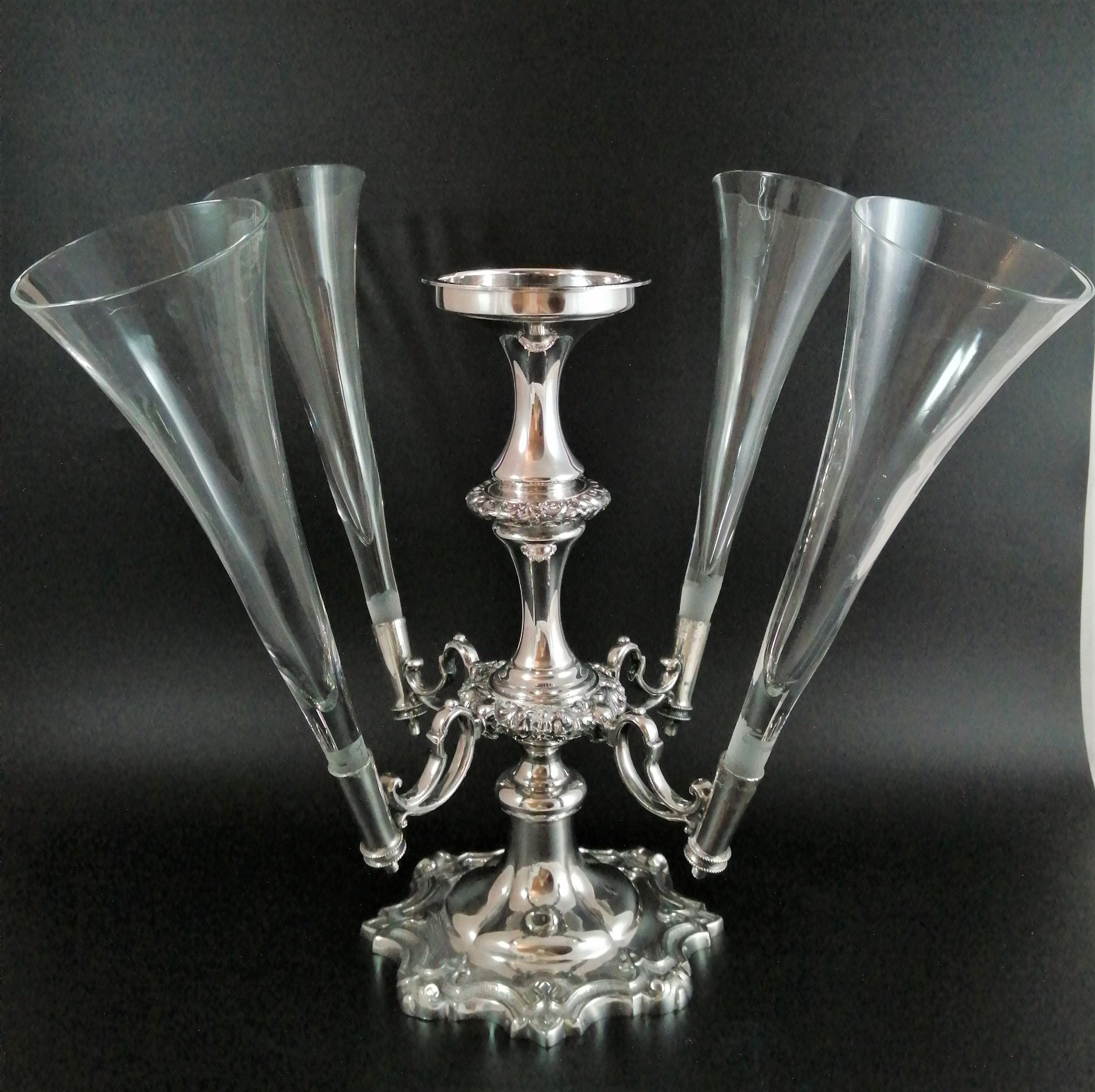 Walker & Hall Antique silver-plated Table Centrepiece, 19th century