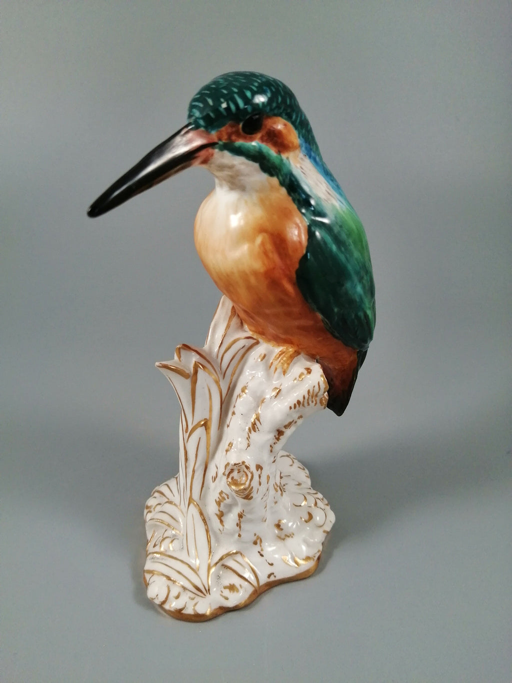 Royal Worcester Bird on Stump Kingfisher 2666, 1918