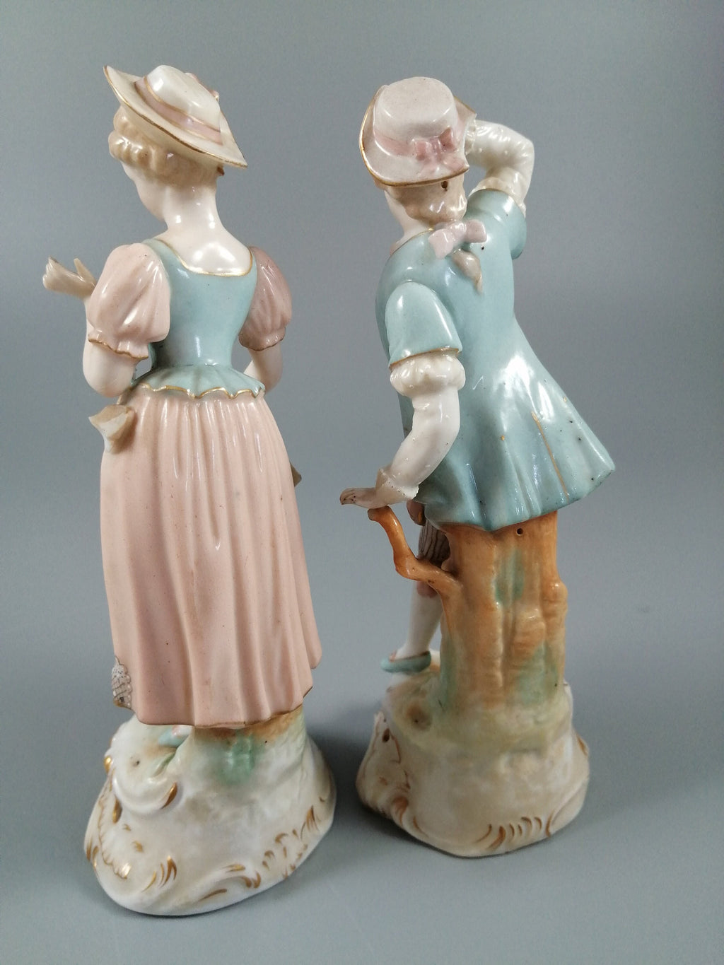 Antique porcelain figurines, Christian Nonne of Aelteste Volkstedter , 19th