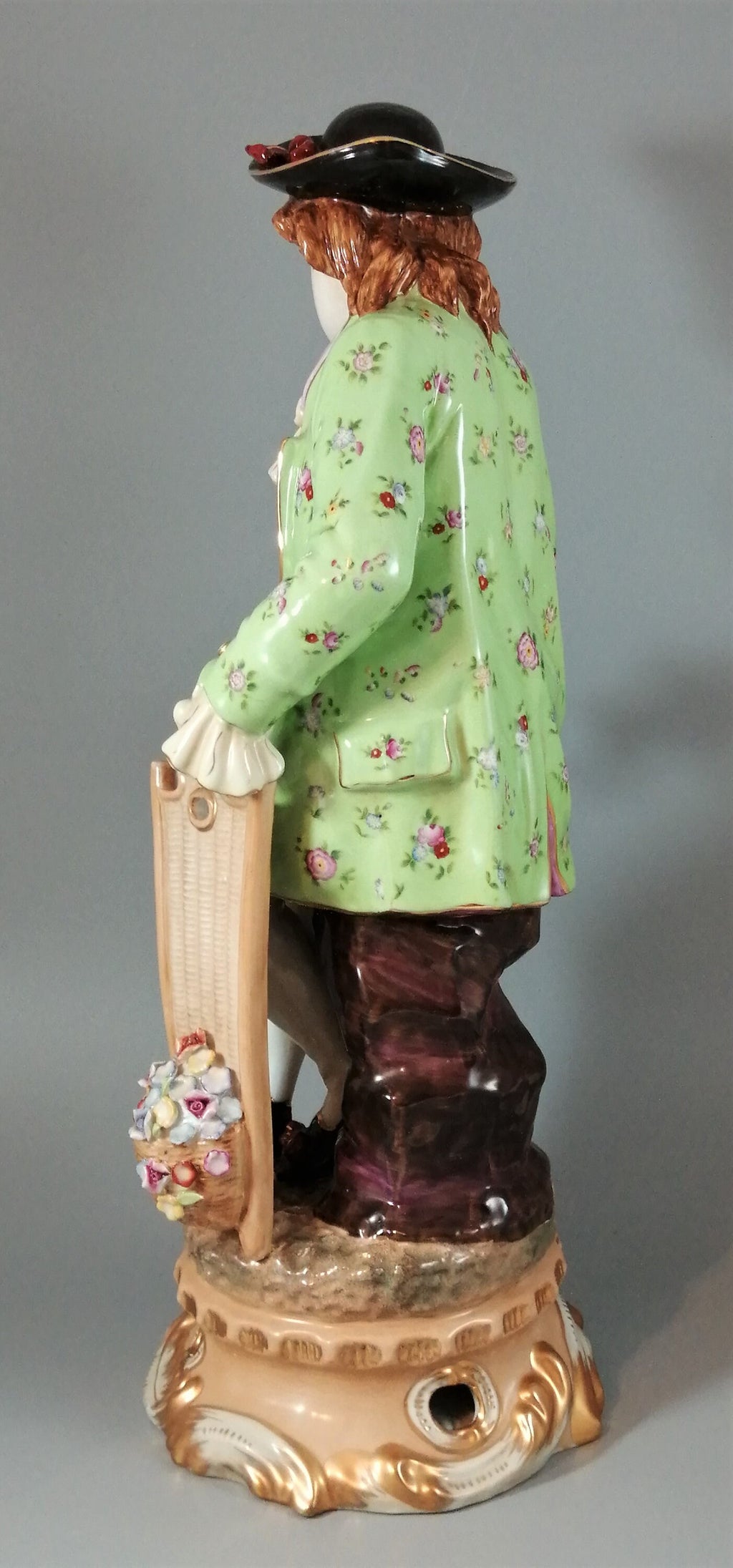 Porcelain figurine, crossed swords,Meissen style, 19th century,very large.