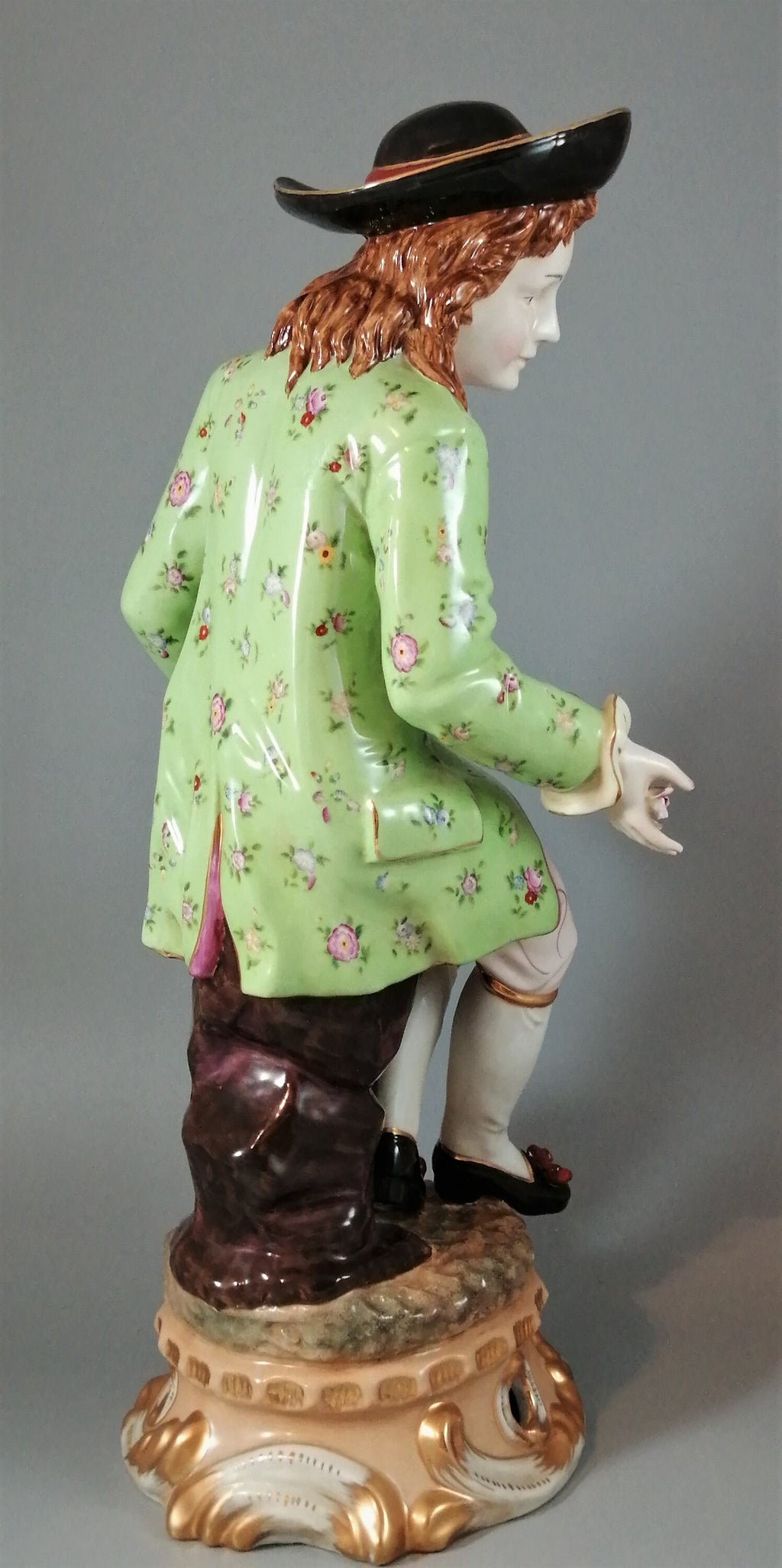 Porcelain figurine, crossed swords,Meissen style, 19th century,very large.