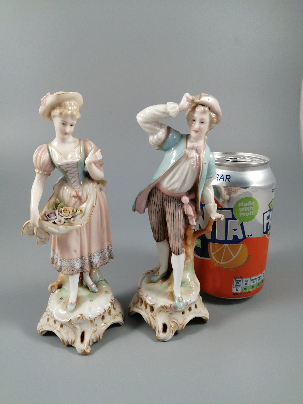 Antique porcelain figurines, Christian Nonne of Aelteste Volkstedter , 19th