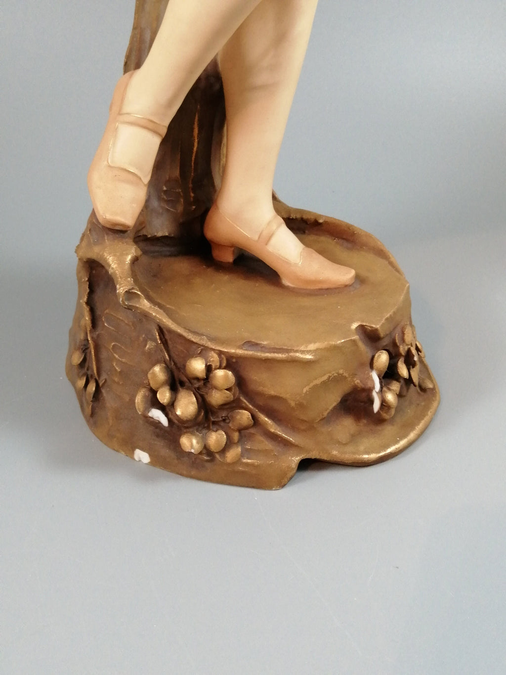 Mandoline Player  for Royal Vienna Ernst WAHLISS