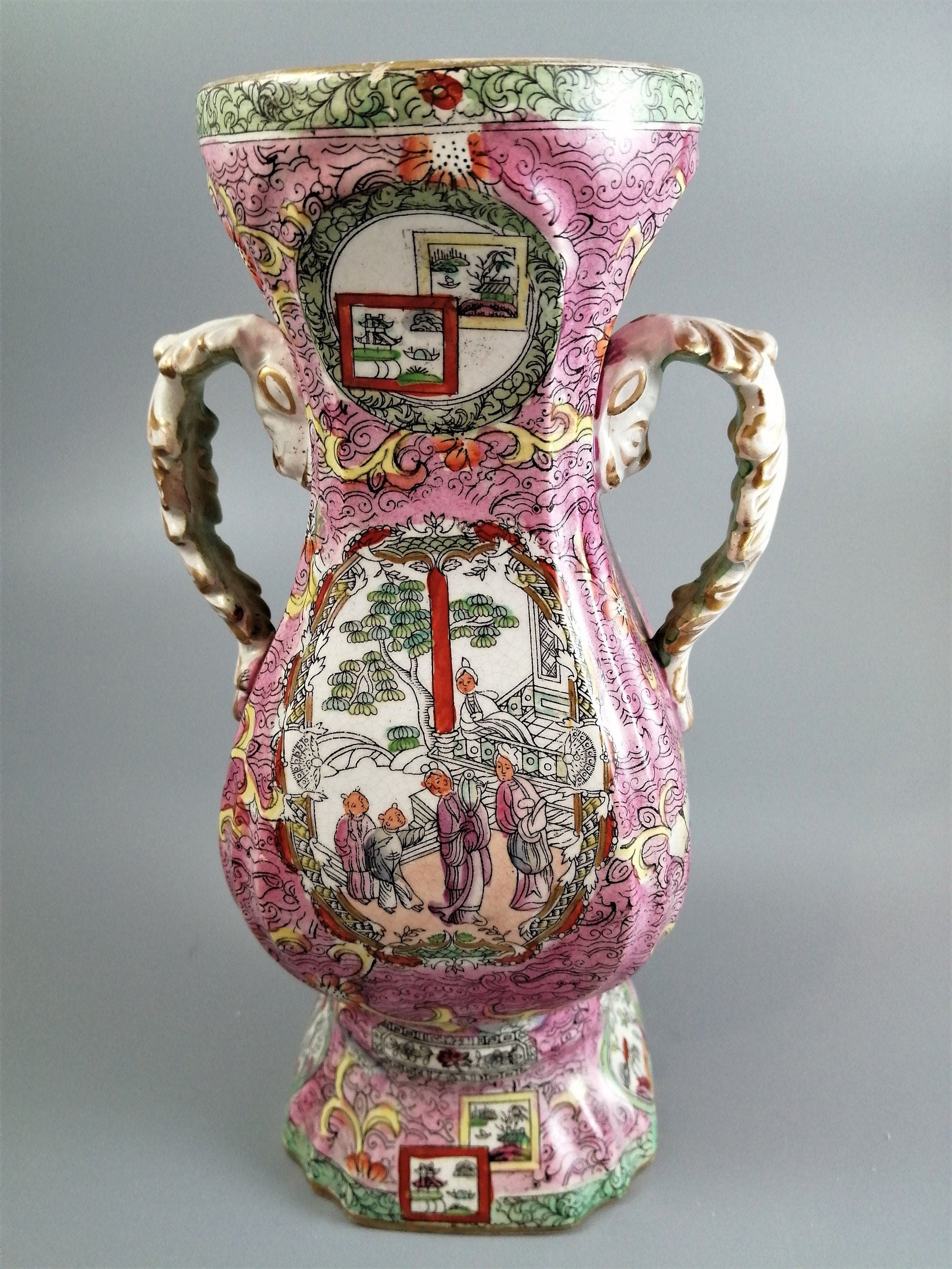 Antique Mason's Ironstone vase, circa 1810. Extremely rare example