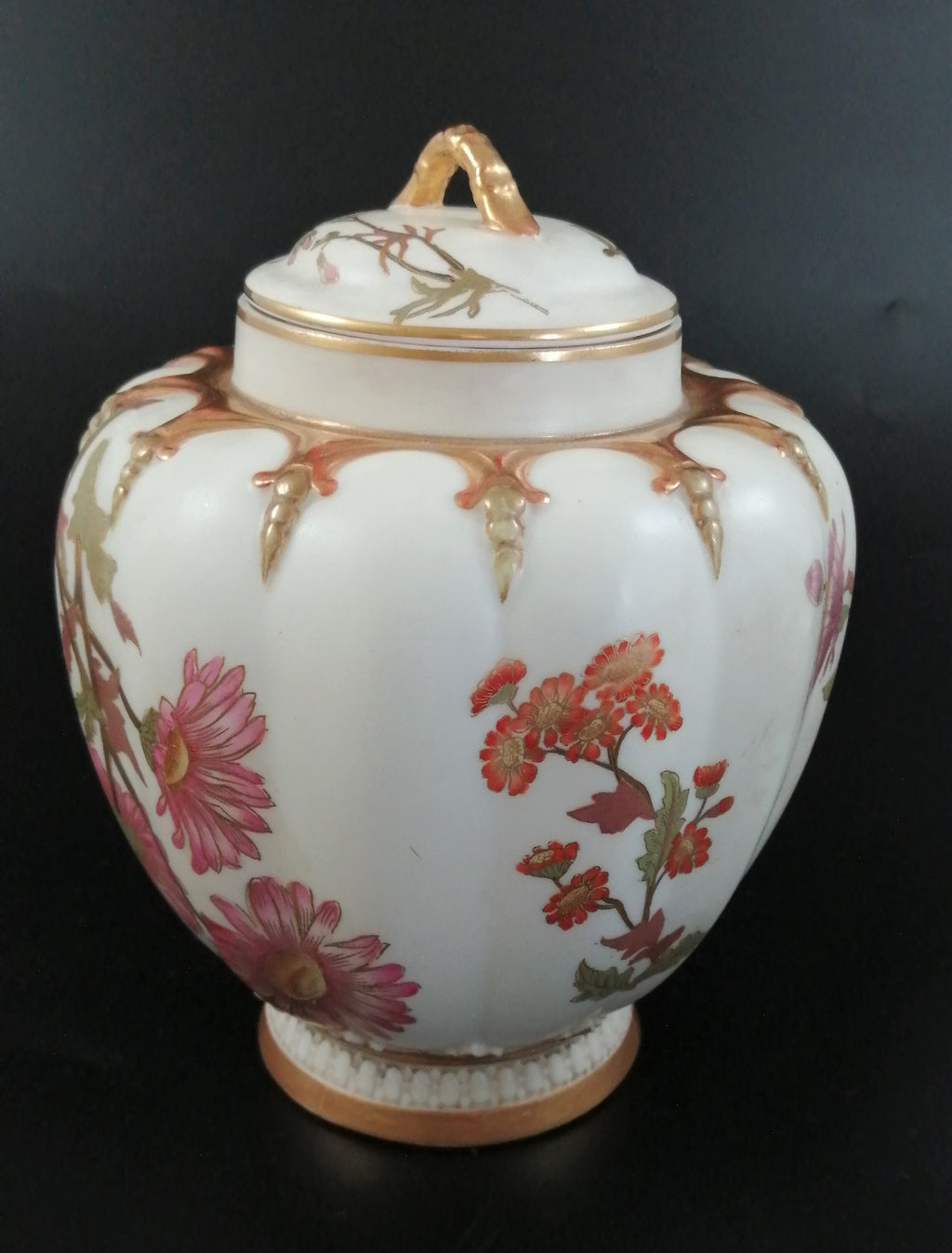 A Royal Worcester jar and cover for Stonier & Co., Liverpool, 'The Stuart',1889