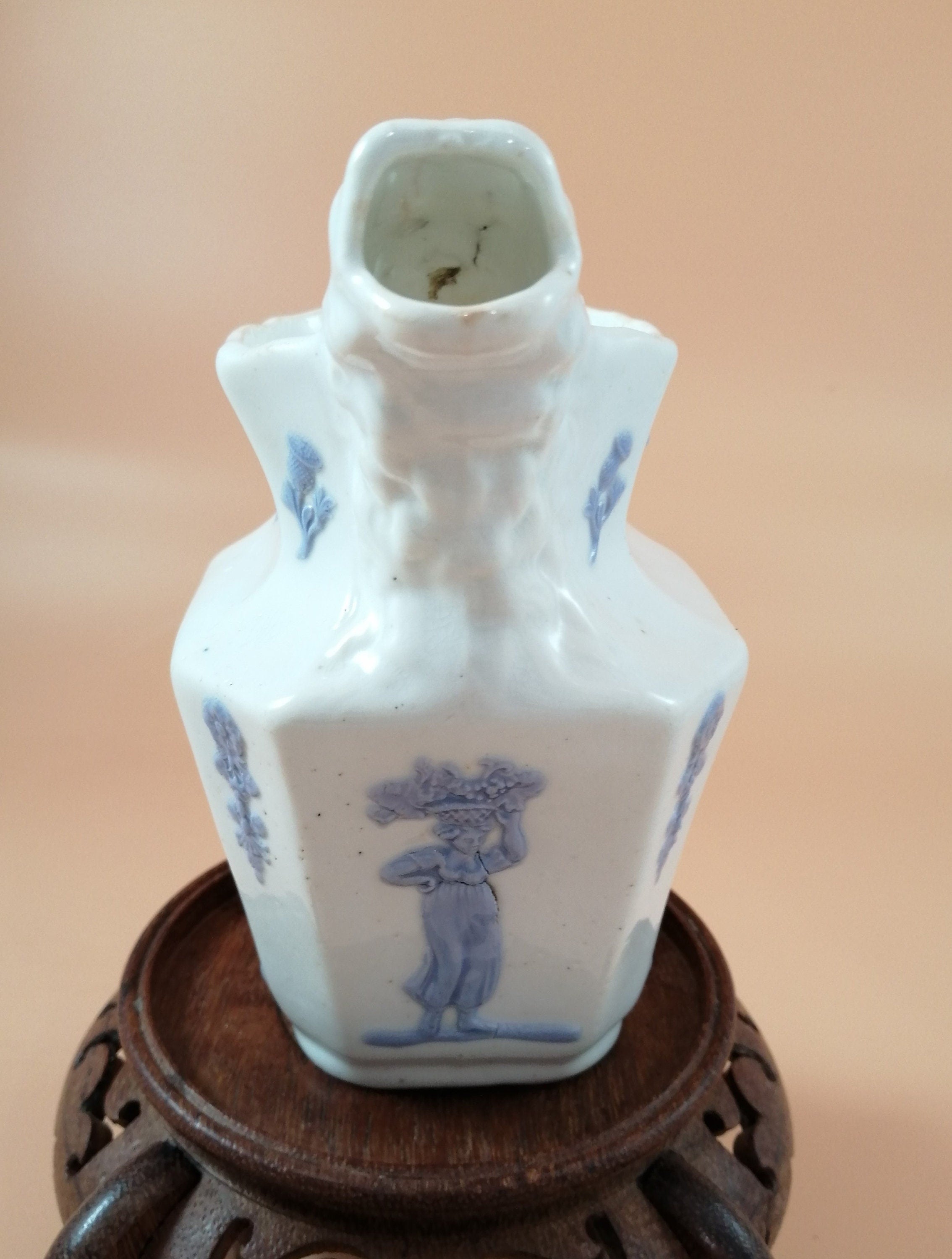 Antique Georgian Porcelain Jug: Lion Head Spout, Lavender Sprigged Figures
