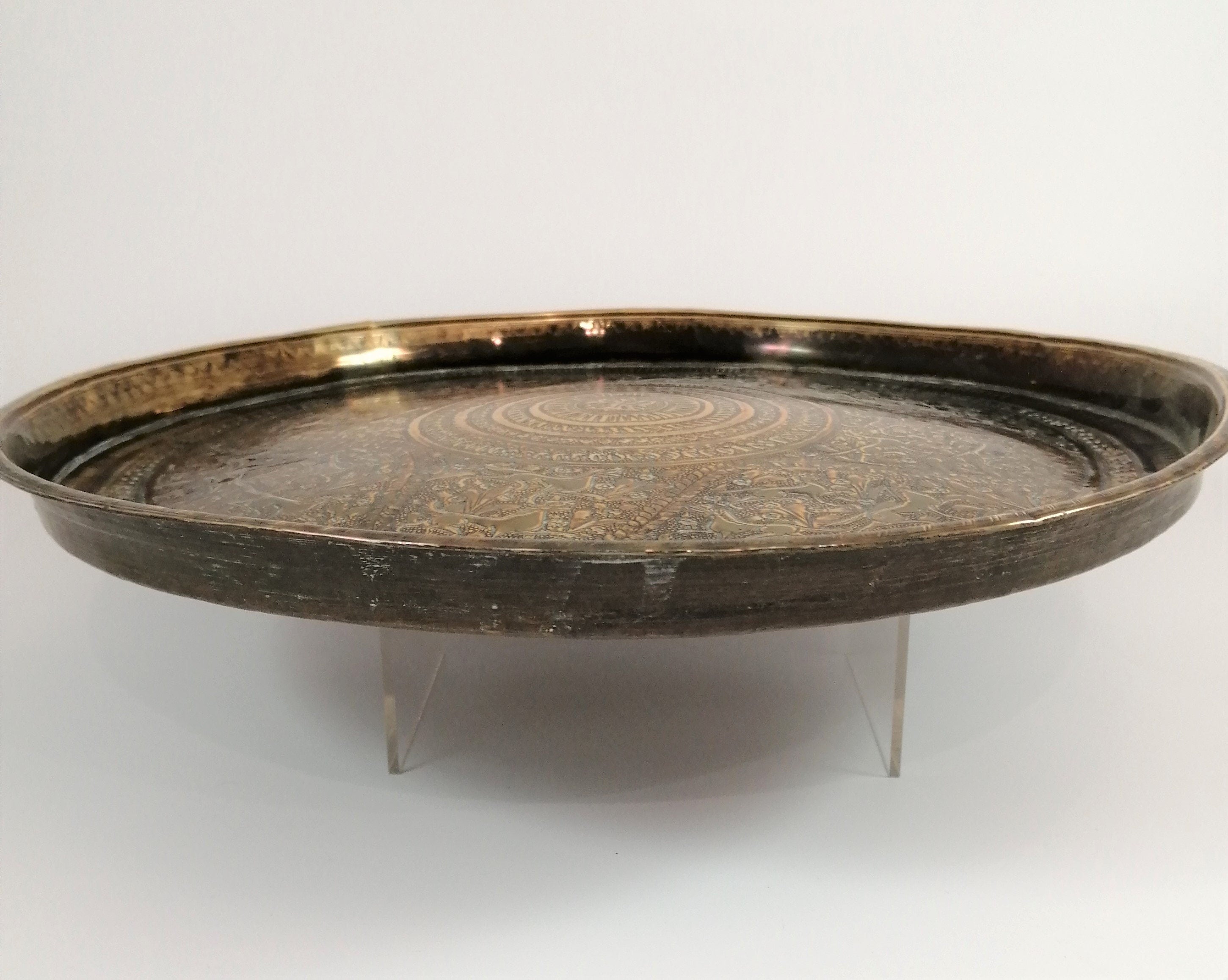 Antique Benares Brass Tray: Hand-Engraved Indian Floral & Horse Decor (32 cm)