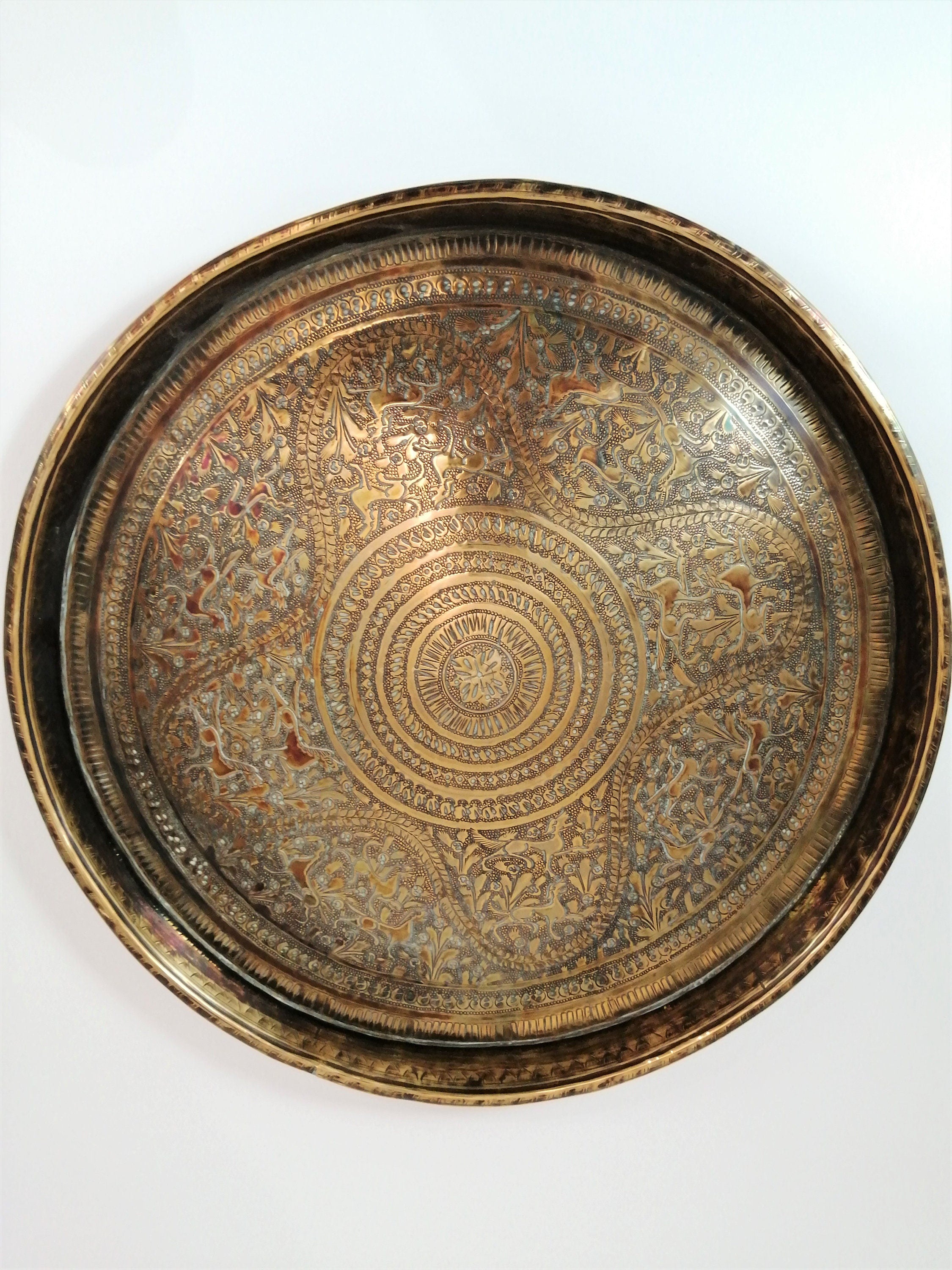 Antique Benares Brass Tray: Hand-Engraved Indian Floral & Horse Decor (32 cm)