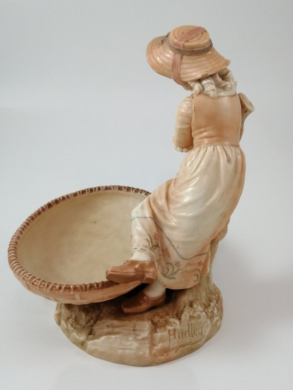 Royal Worcester Figurine: Antique Blush Ivory Bonbon Dish, James Hadley 1889
