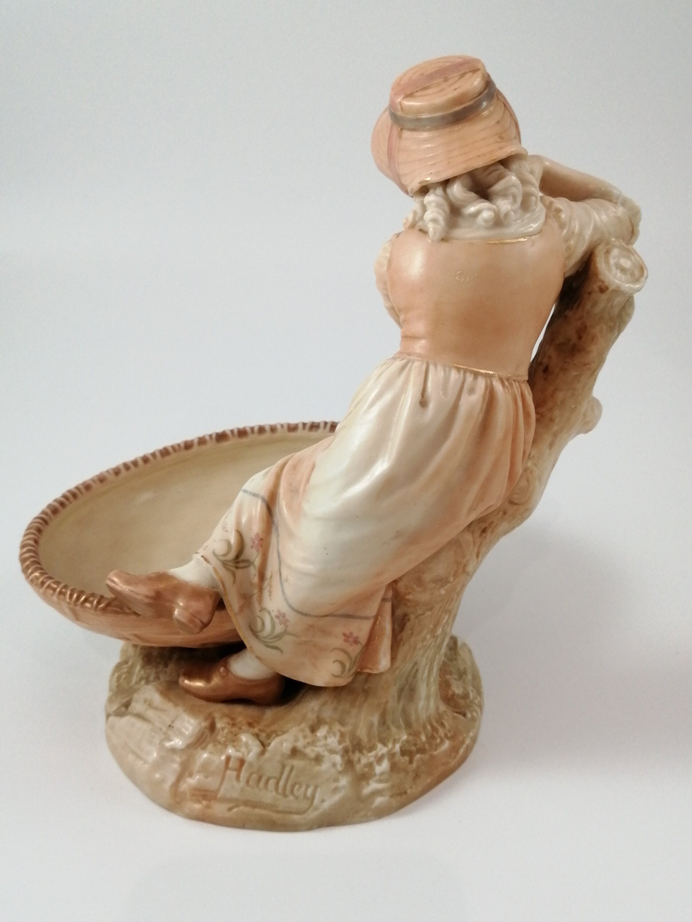 Royal Worcester Figurine: Antique Blush Ivory Bonbon Dish, James Hadley 1889