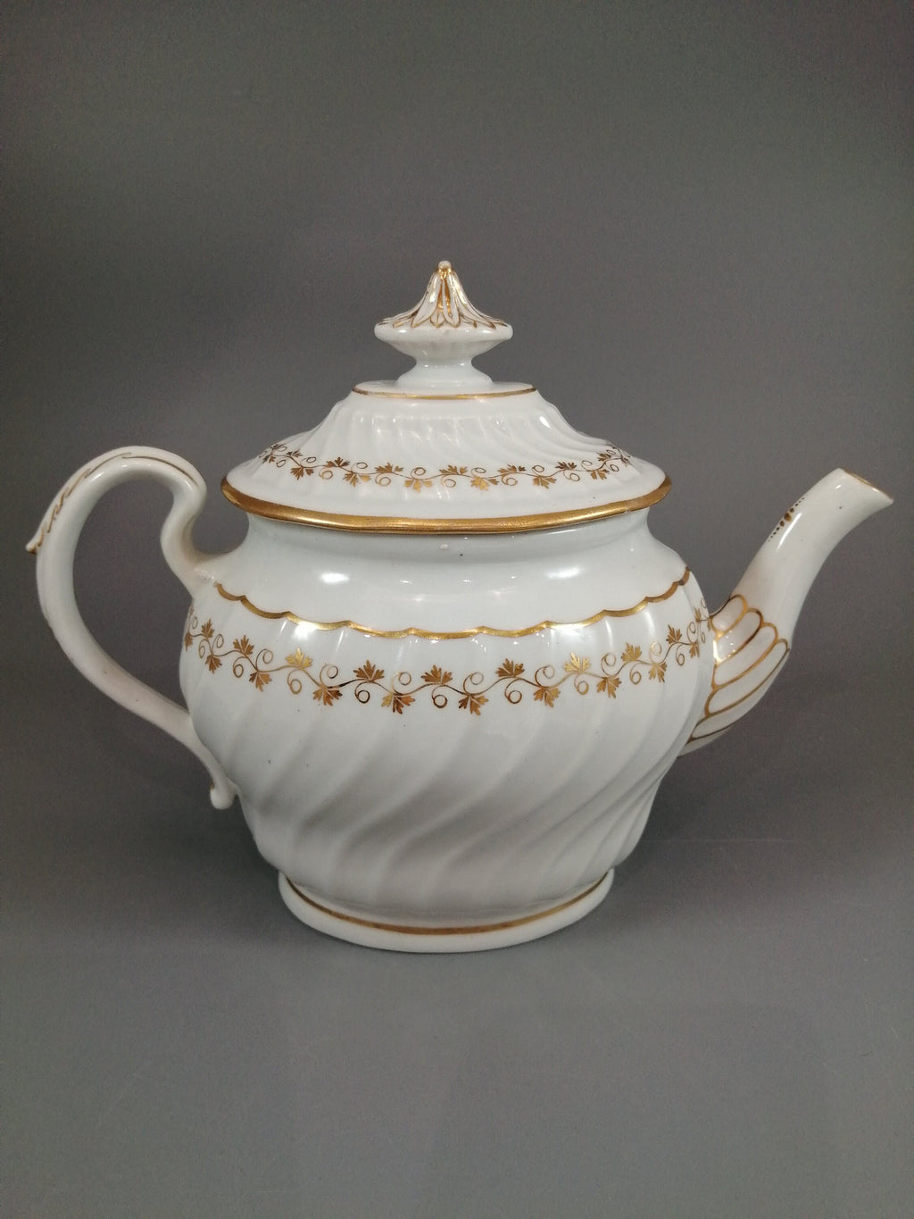 Antique Flight & Barr Worcester Teapot with Stand: Gold Floral, c. 1793-1804