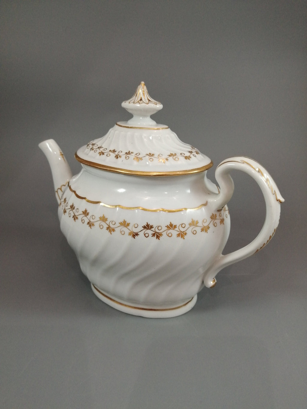 Antique Flight & Barr Worcester Teapot with Stand: Gold Floral, c. 1793-1804