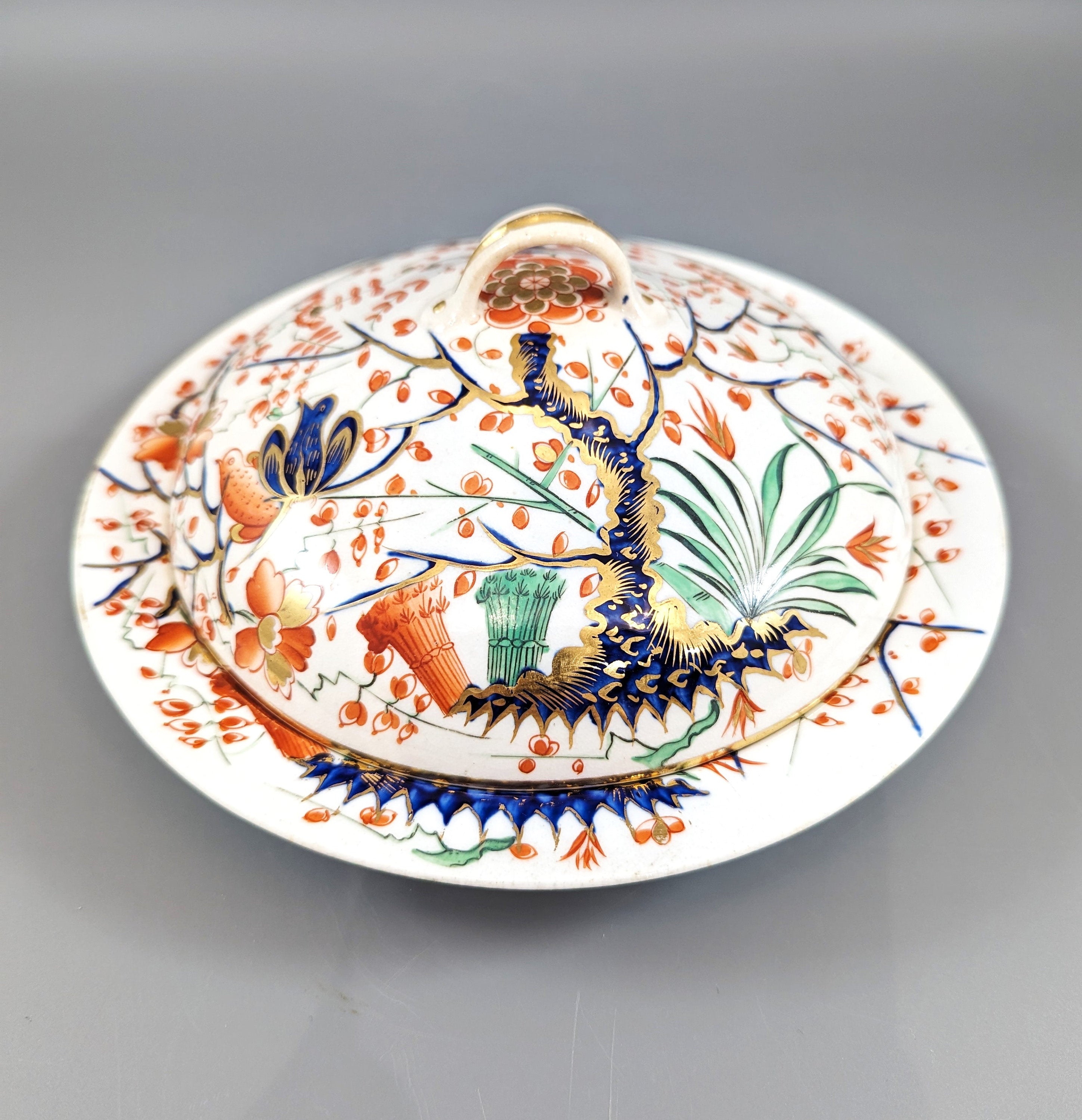 Old Derby Kakiemon style butter dish with 'Two Quails' pattern, c.1820.  Very rare