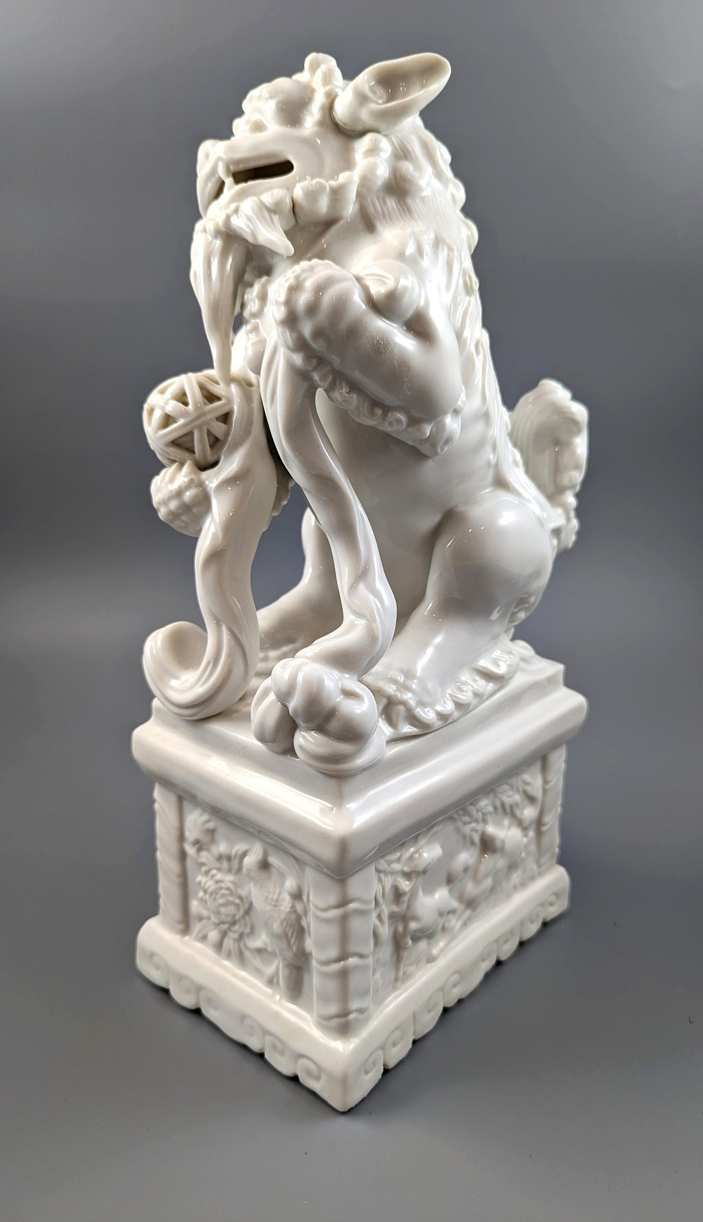 Antique chinese porcelain Blanc De Chine  Foo Dog