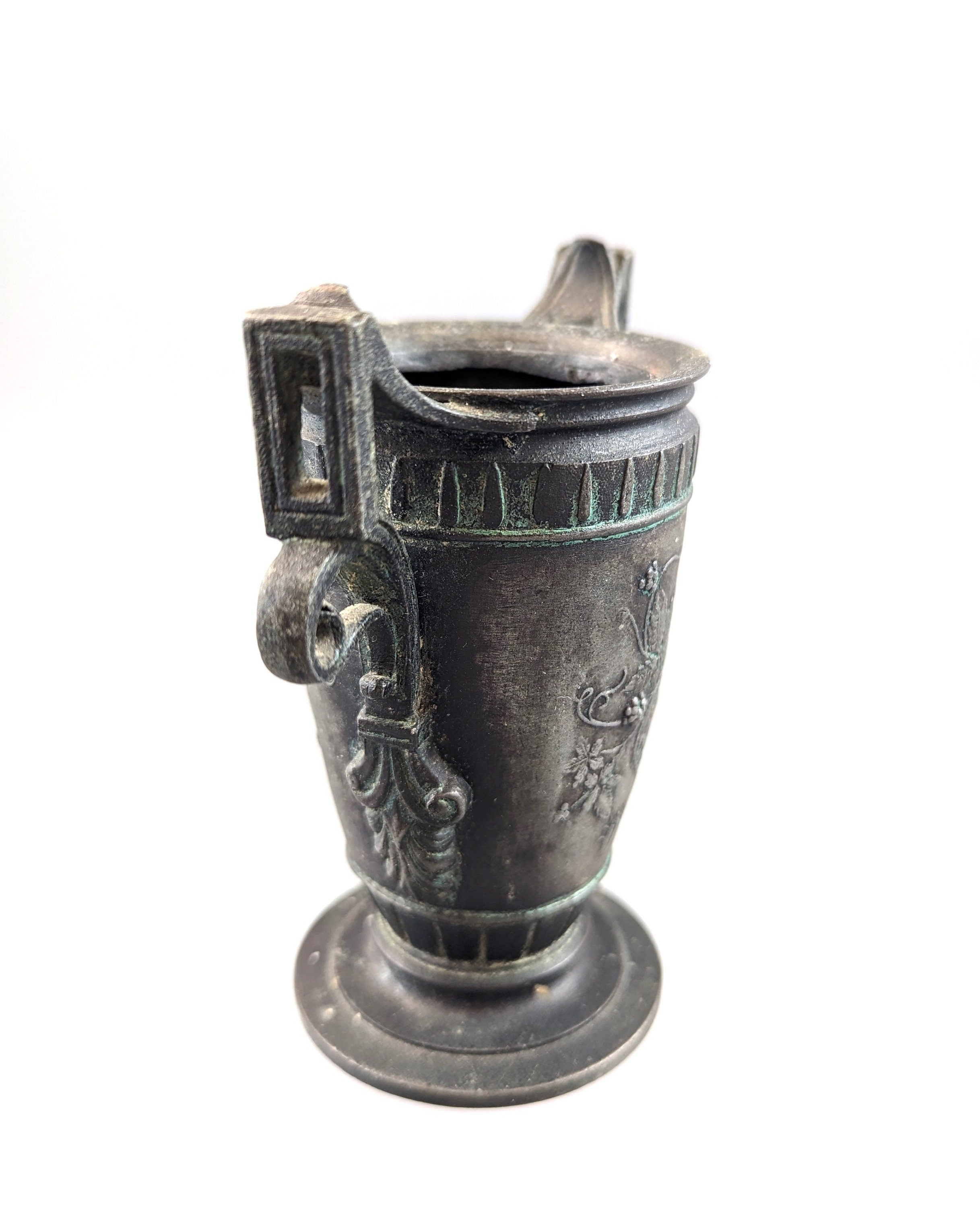 A classical Greek-style pewter amphora Jules Brateau, circa 1900.