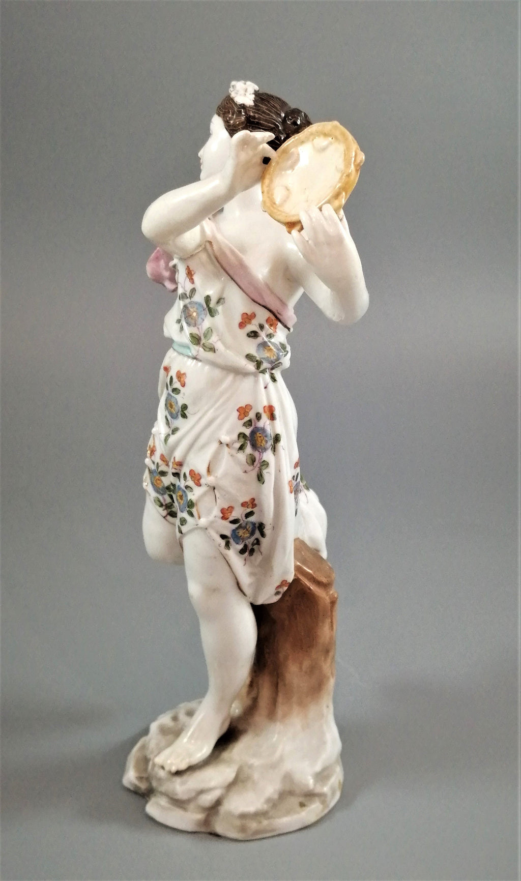 Woman with a tambourine by Meissen, middle 19th century.