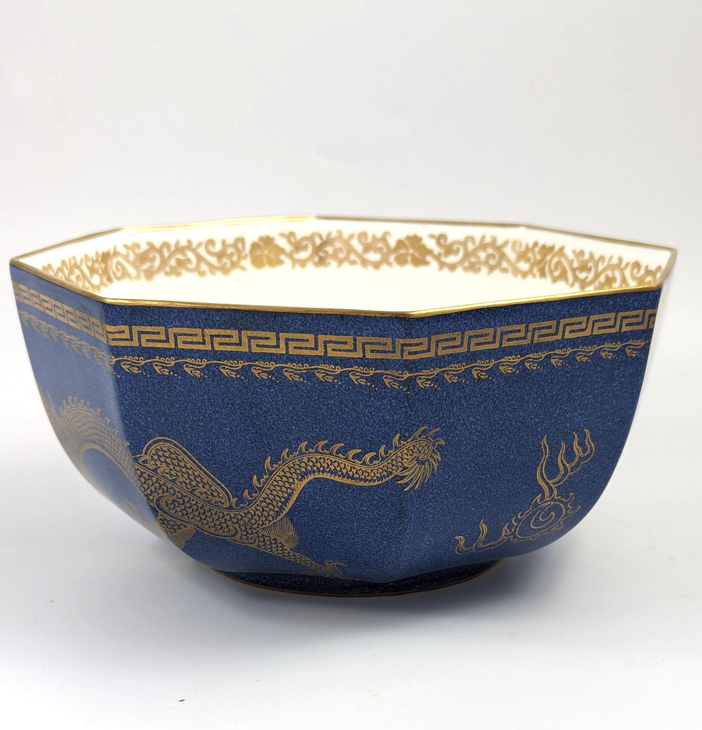 Wedgwood large octagonal  bowl "Celestial Dragon"  Daisy Makeig Jones ,с.1920