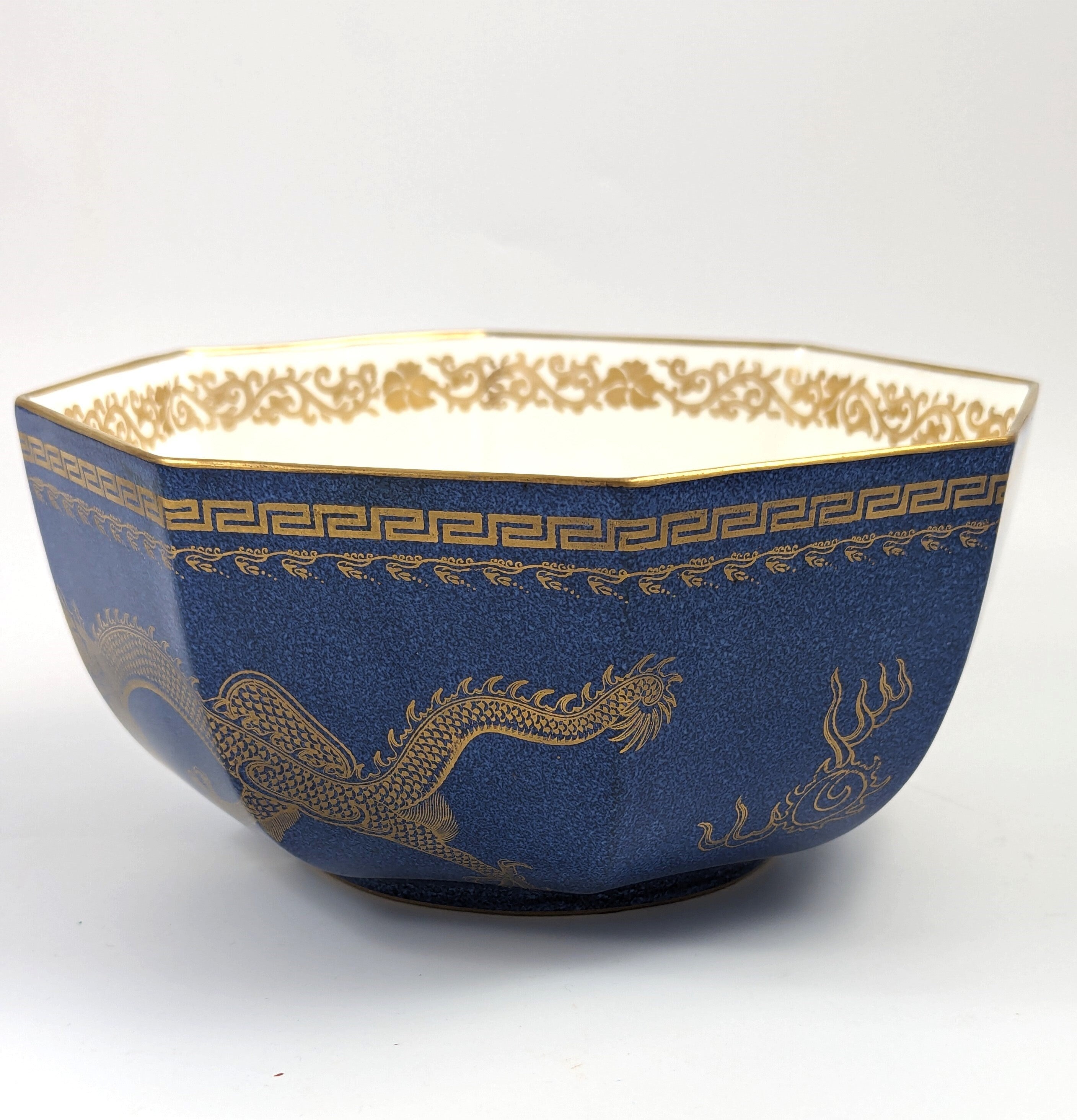 Wedgwood large octagonal  bowl "Celestial Dragon"  Daisy Makeig Jones ,с.1920