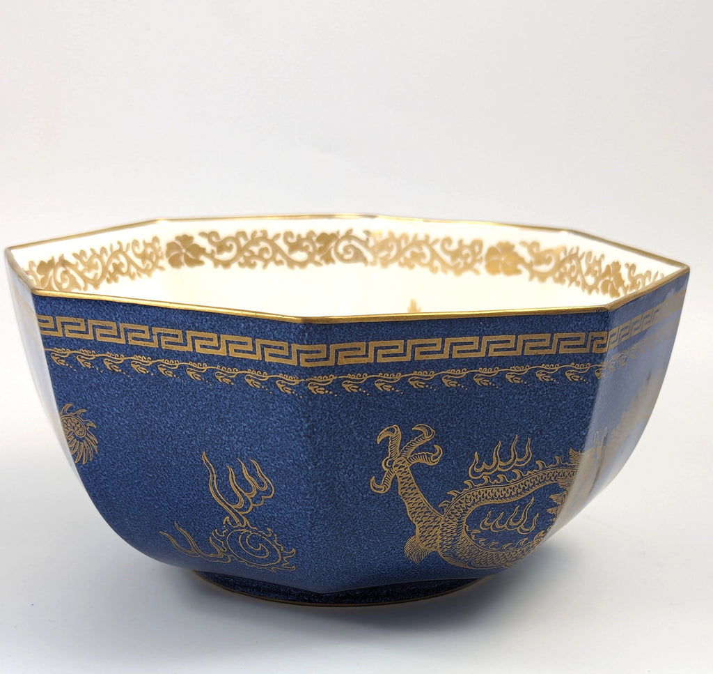 Wedgwood large octagonal  bowl "Celestial Dragon"  Daisy Makeig Jones ,с.1920