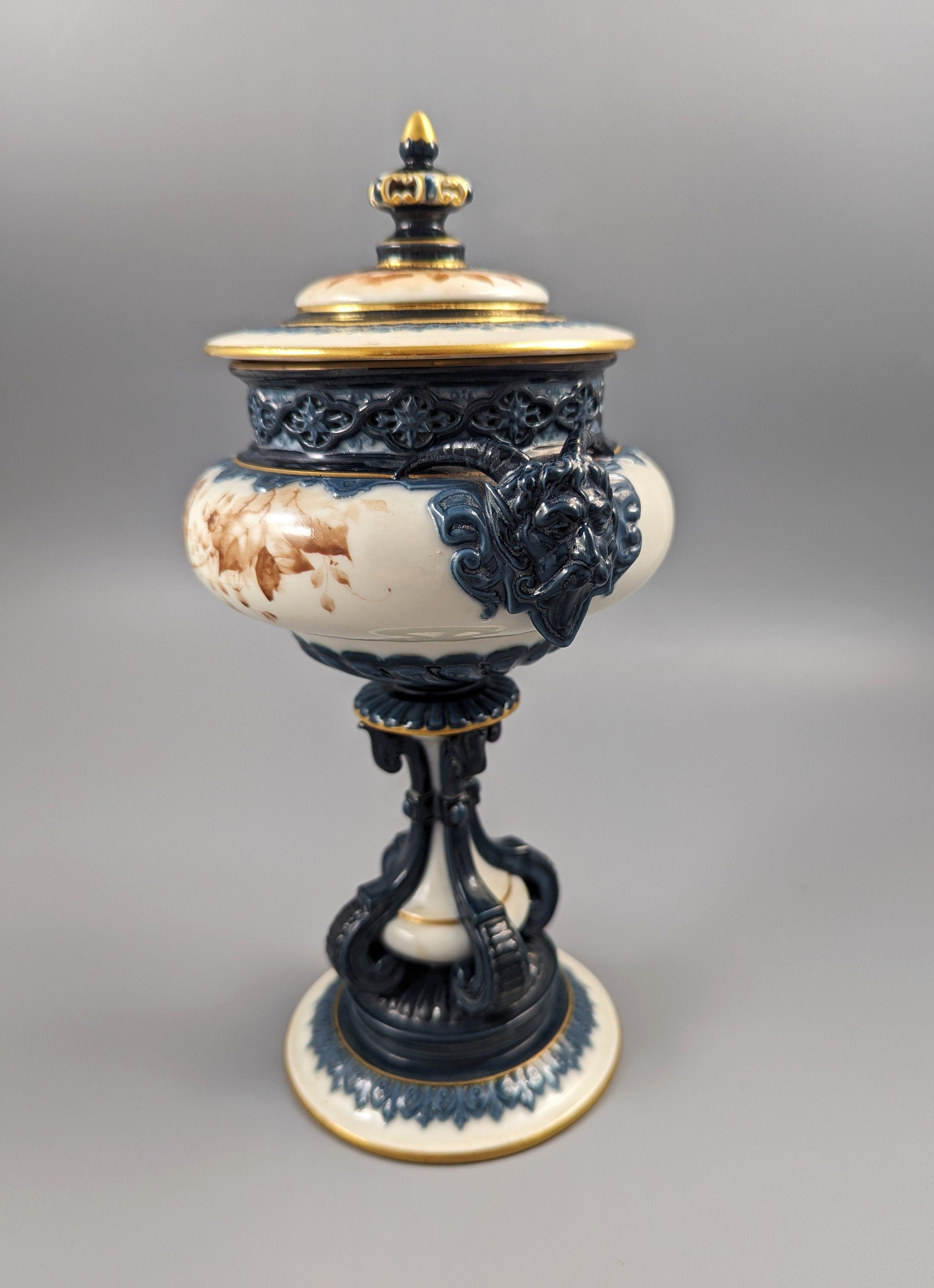 Hadley’s & Sons Worcester Pedestal Vase, c.1899