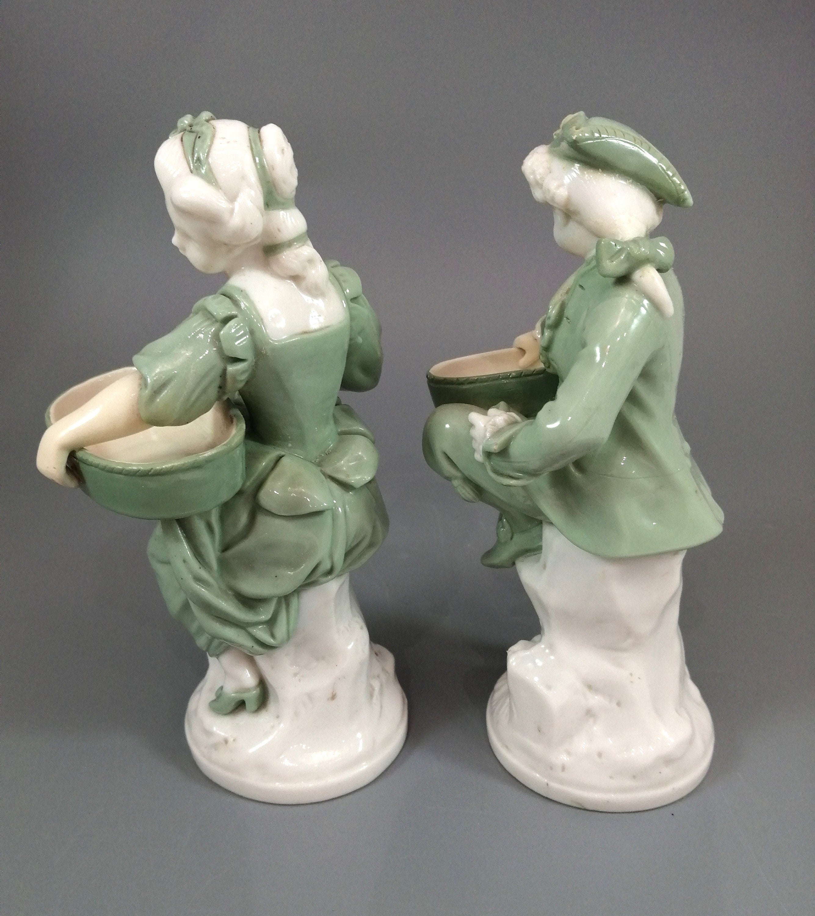 Minton a pair of celadon figurines,  с.1869
