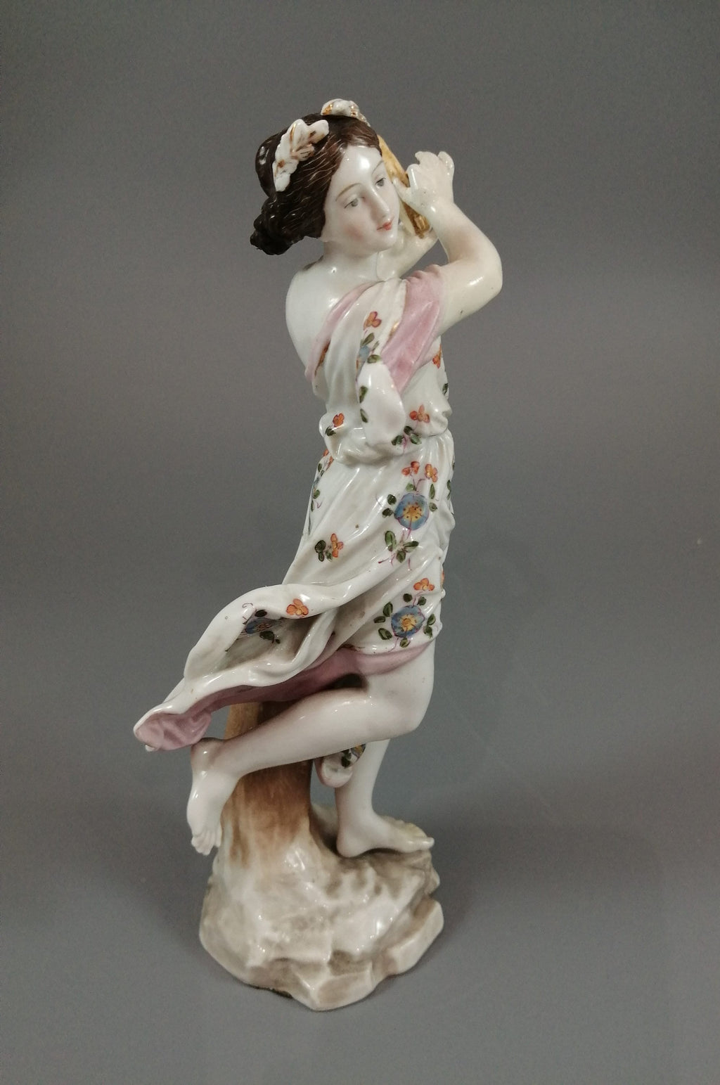 Woman with a tambourine by Meissen, middle 19th century.