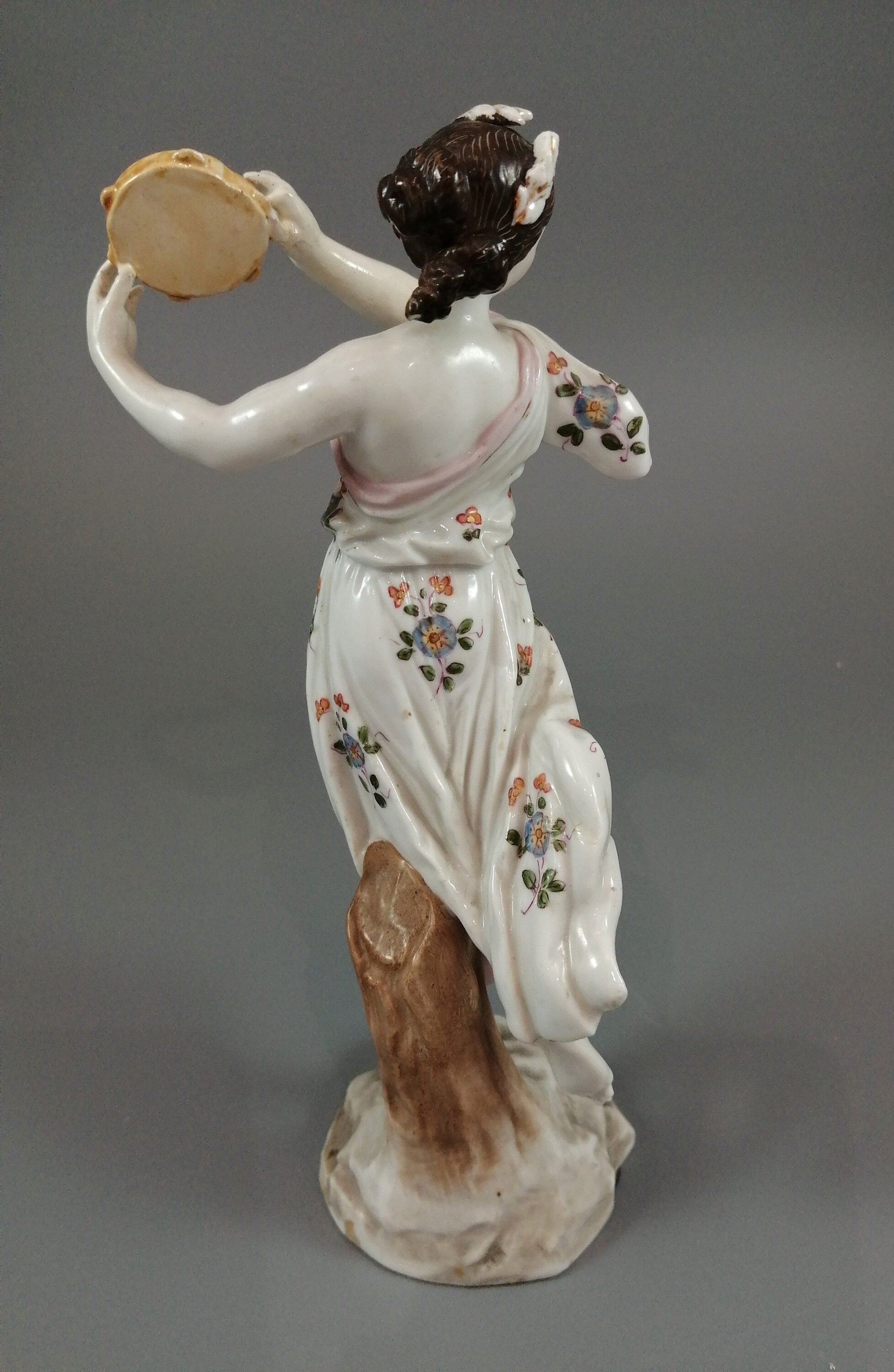Woman with a tambourine by Meissen, middle 19th century.
