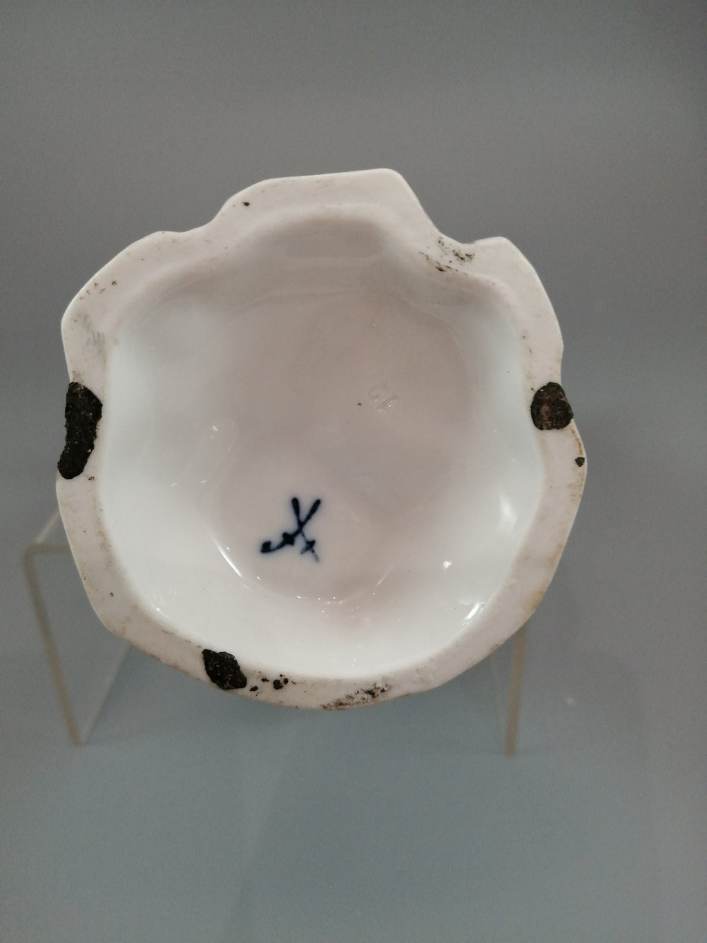 Woman with a tambourine by Meissen, middle 19th century.